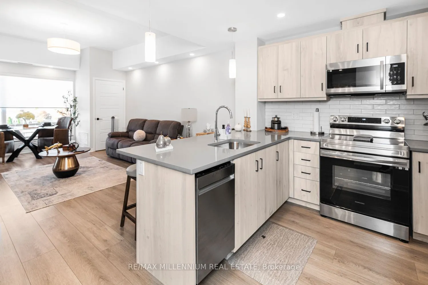 3998 Victoria Avenue #408