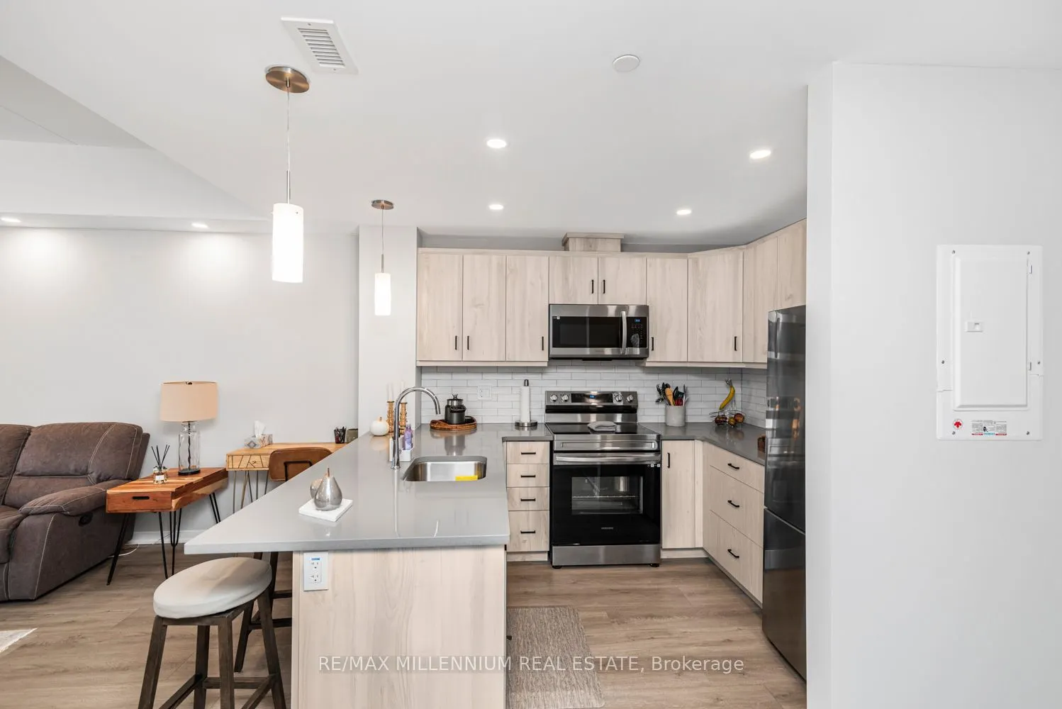 3998 Victoria Avenue #408