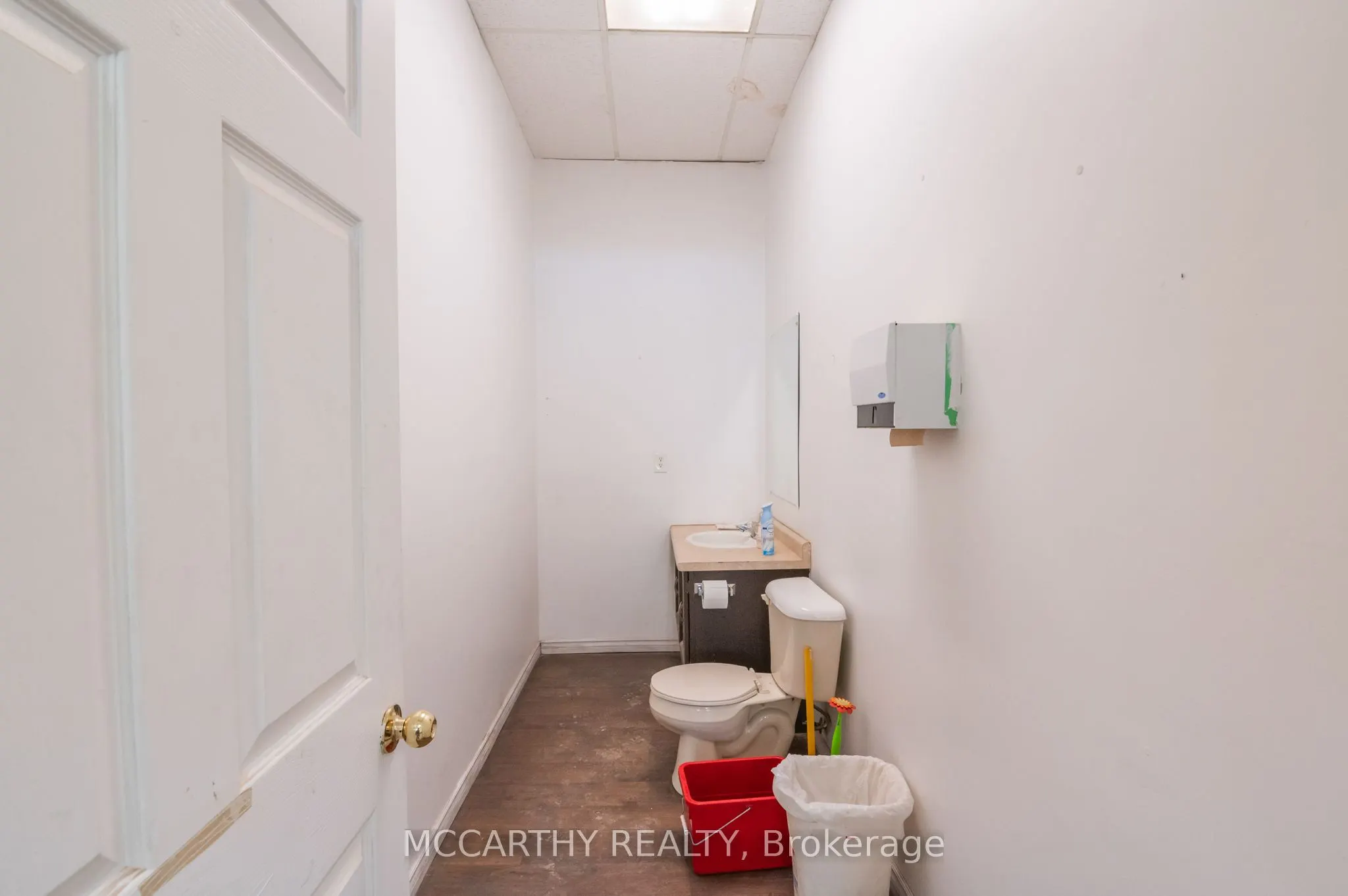 443 Main Street W