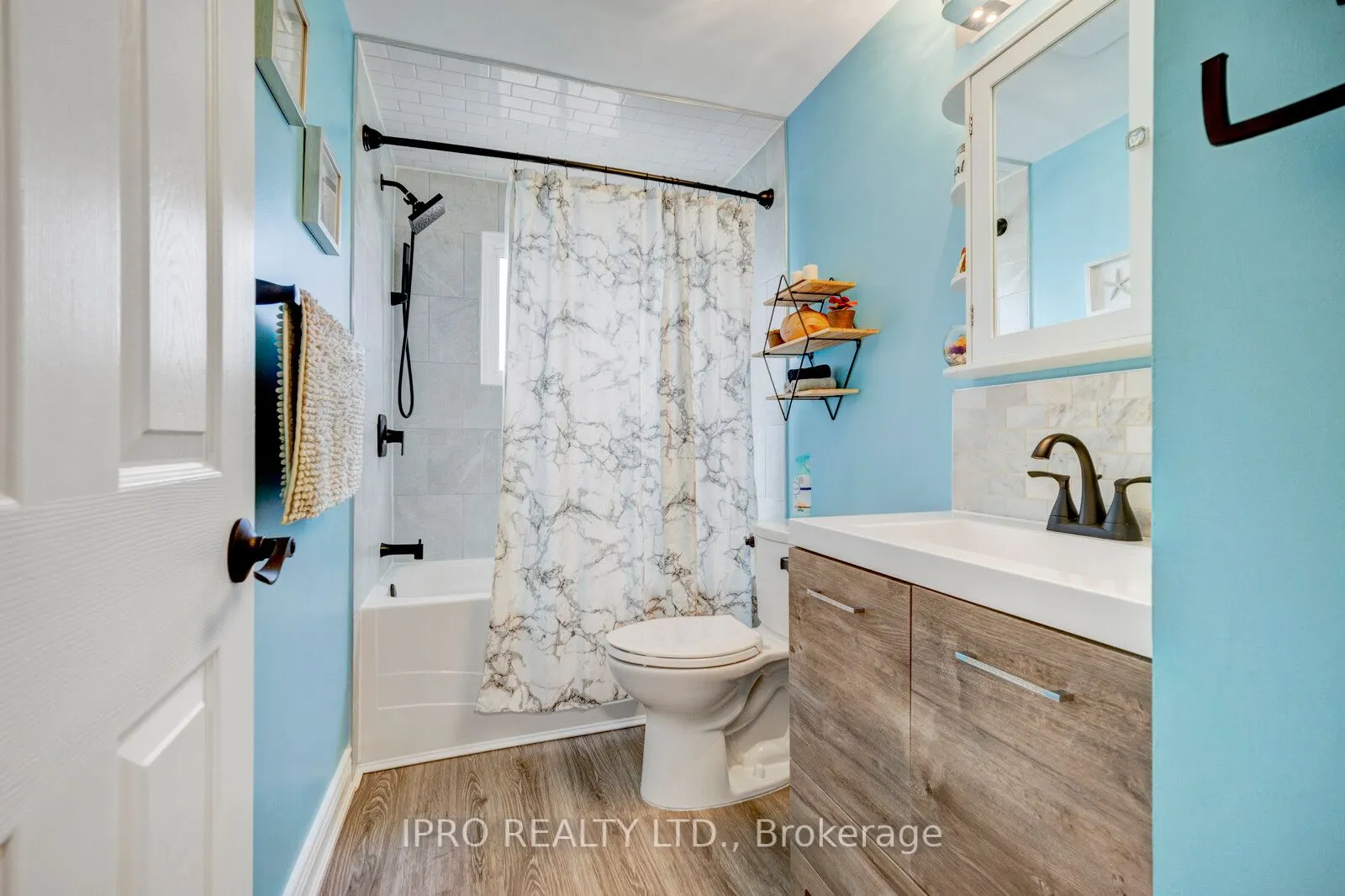 985 Limeridge Road E, #3