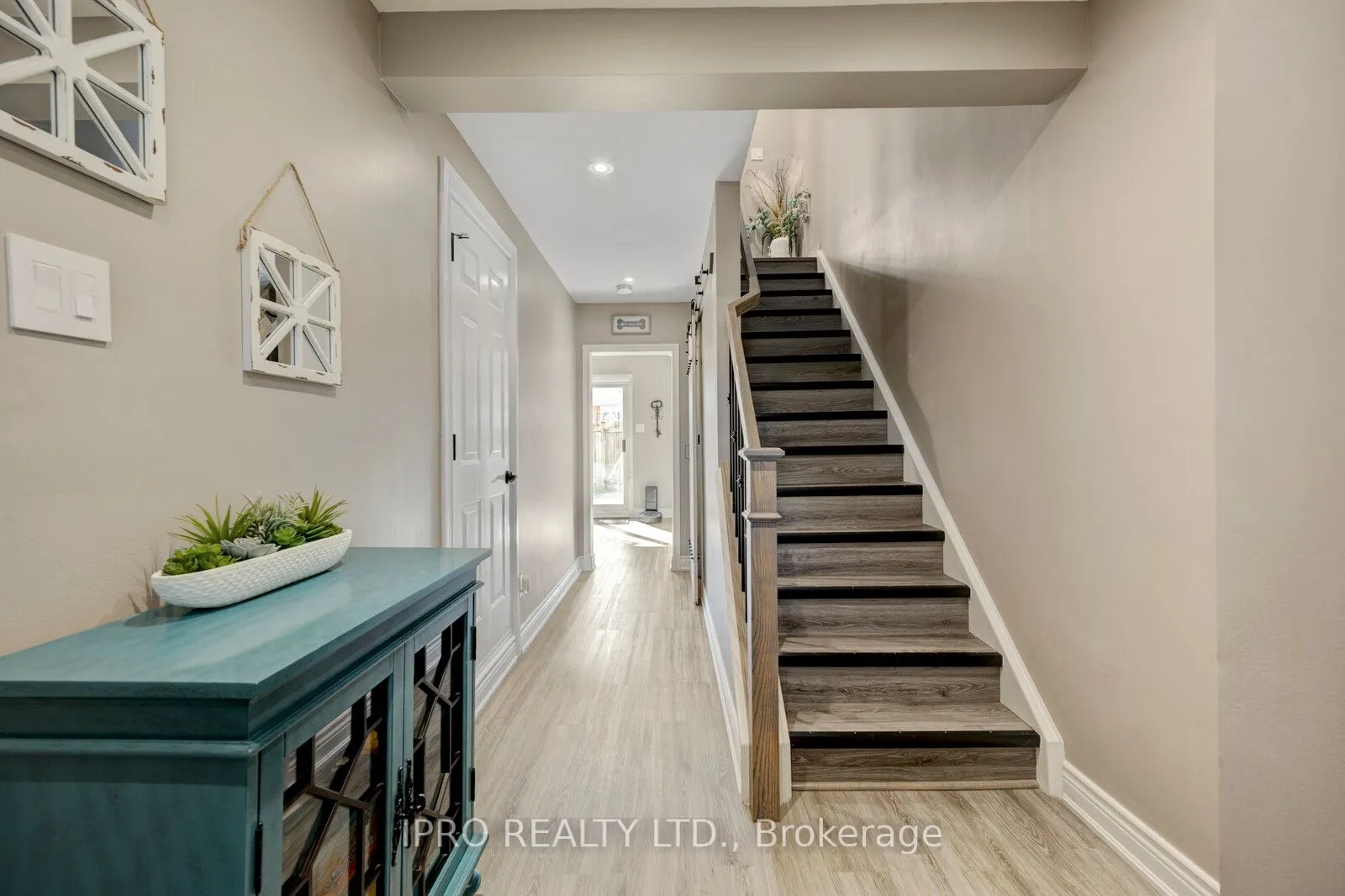 985 Limeridge Road E, #3