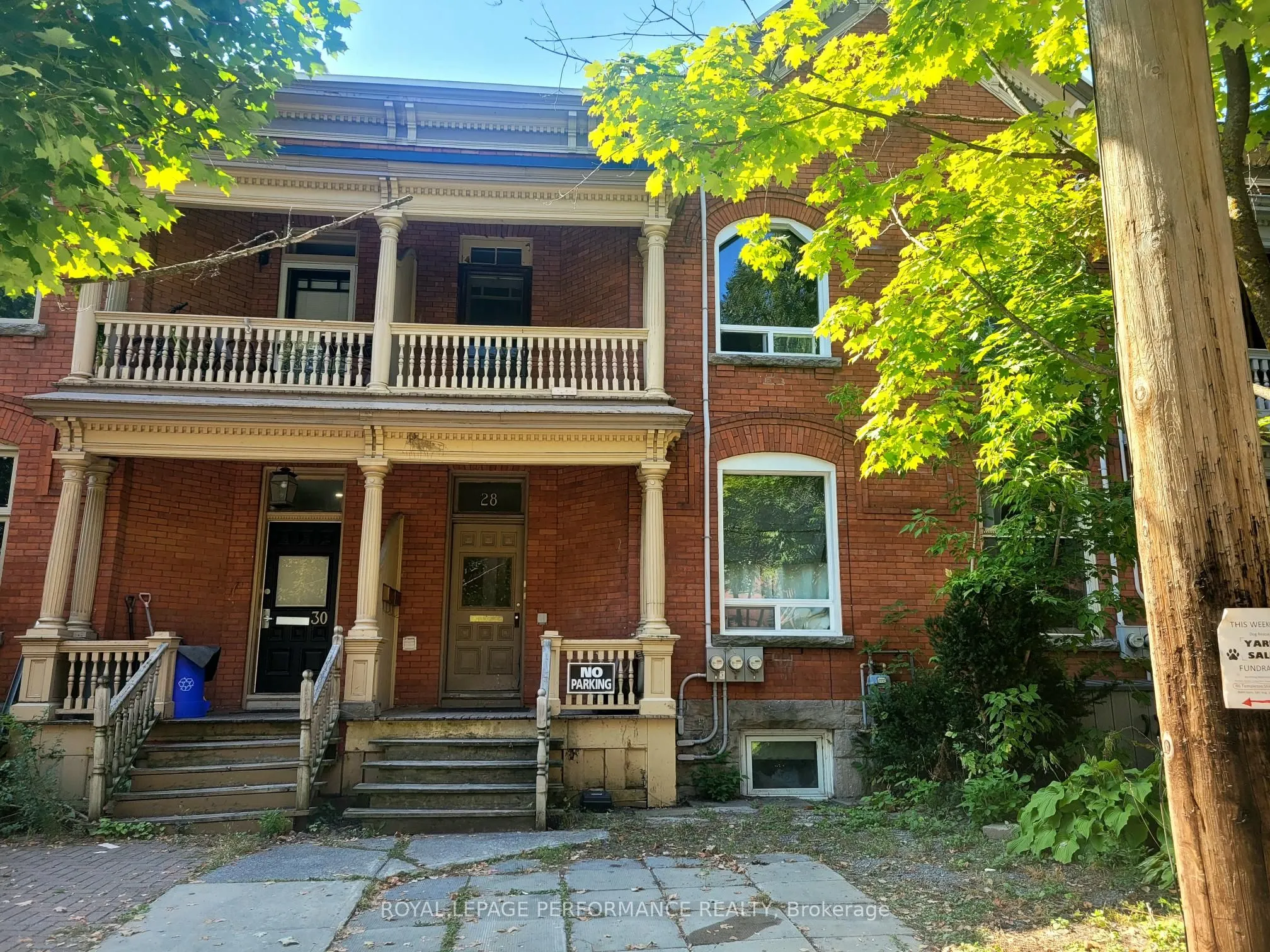 28 SWEETLAND Avenue