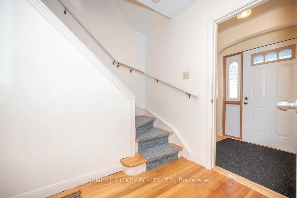 22 Cabot Place