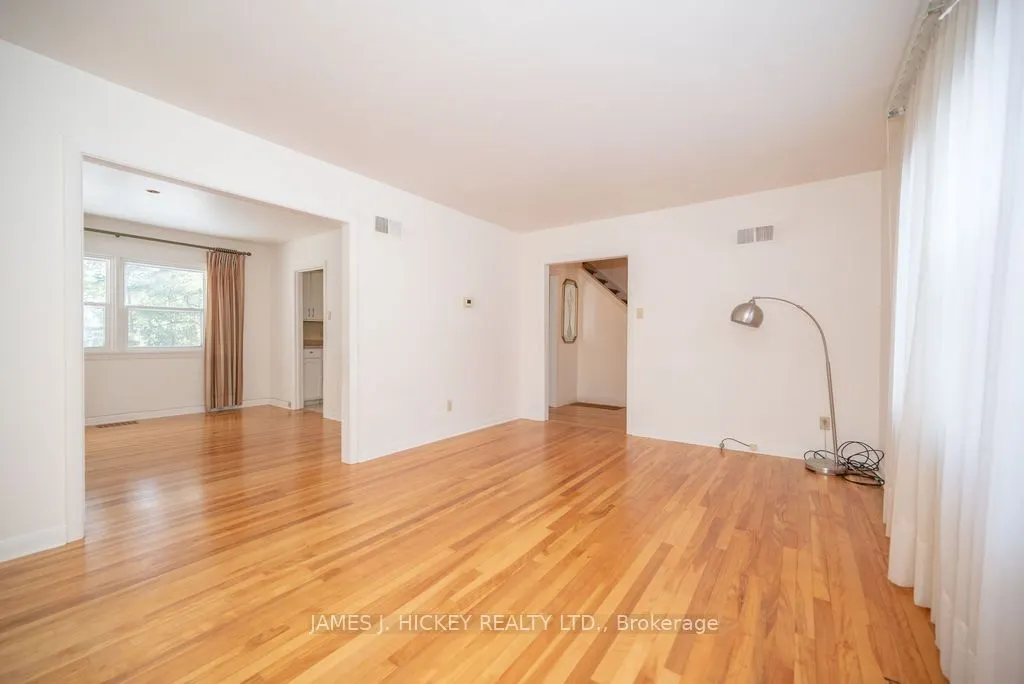 22 Cabot Place