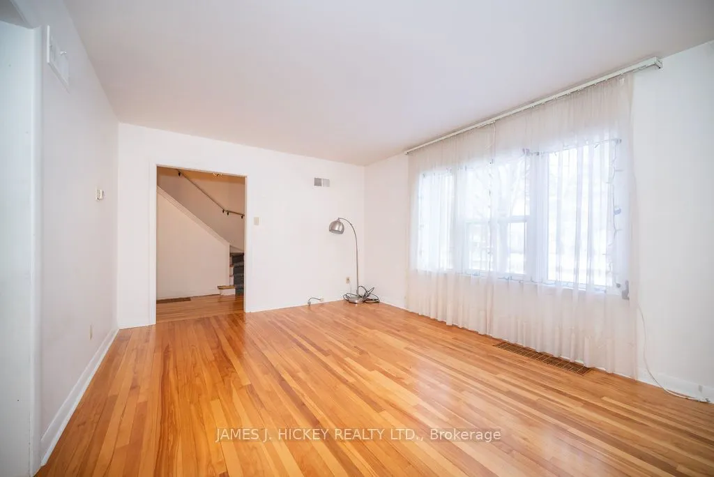 22 Cabot Place