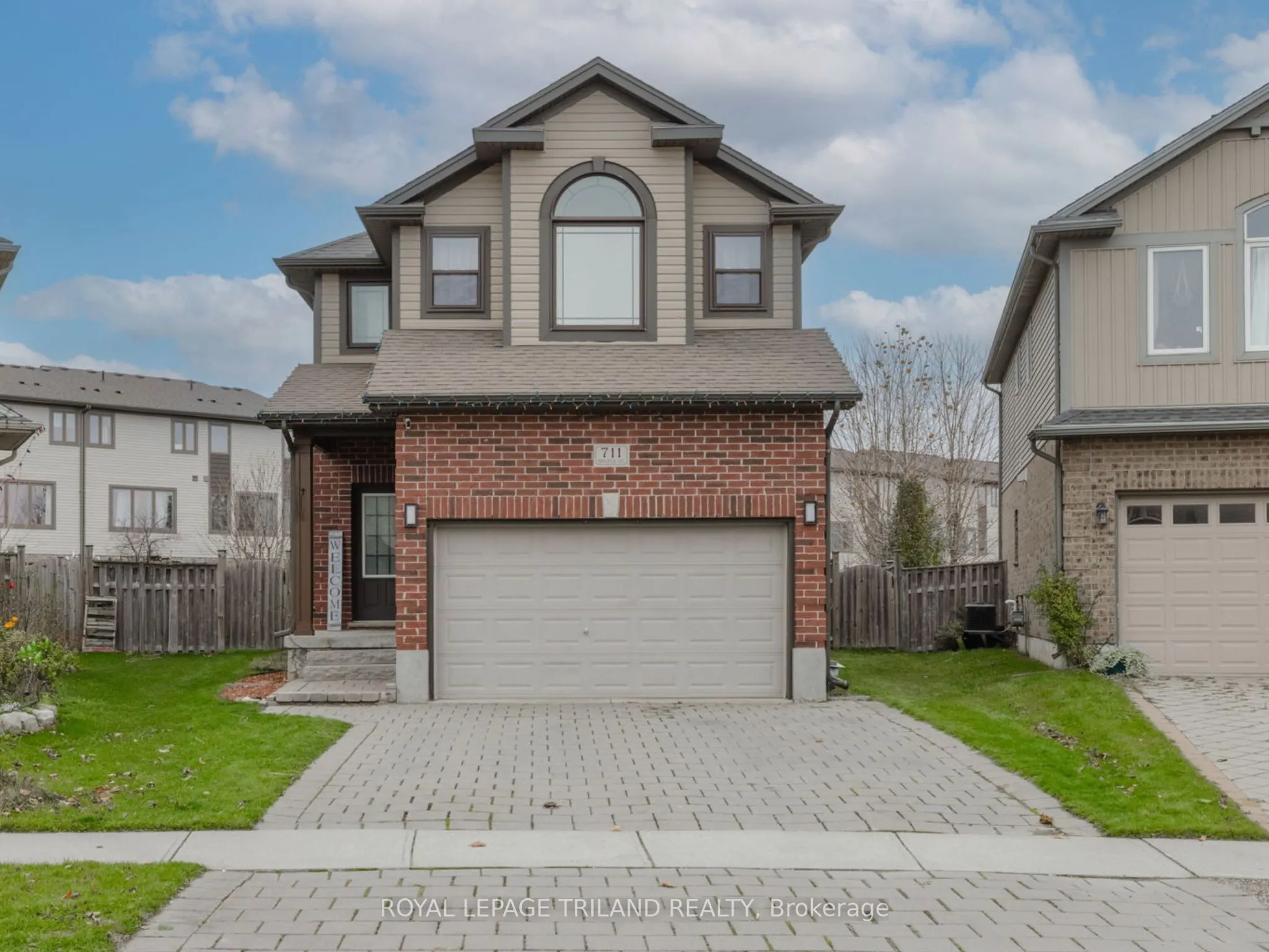 711 Springwood Crescent