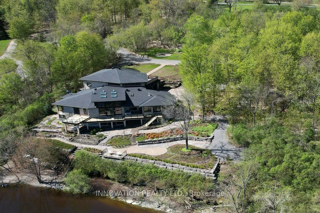 325 BERRY SIDE Road