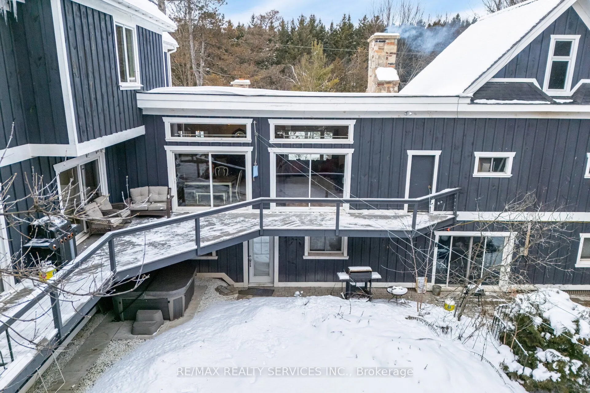 7 Shell Crescent
