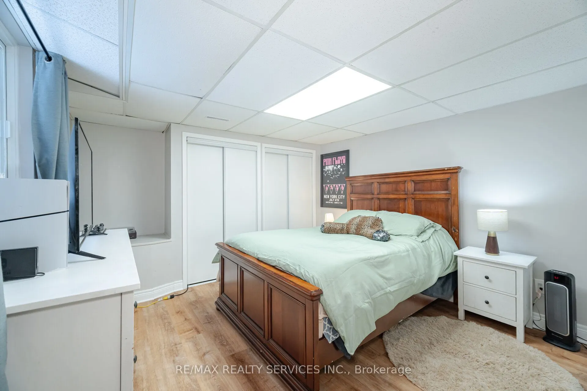 7 Shell Crescent