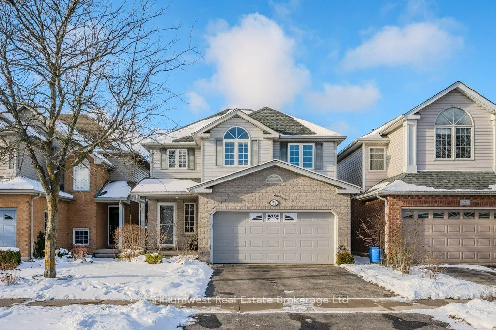 32 Camm Crescent