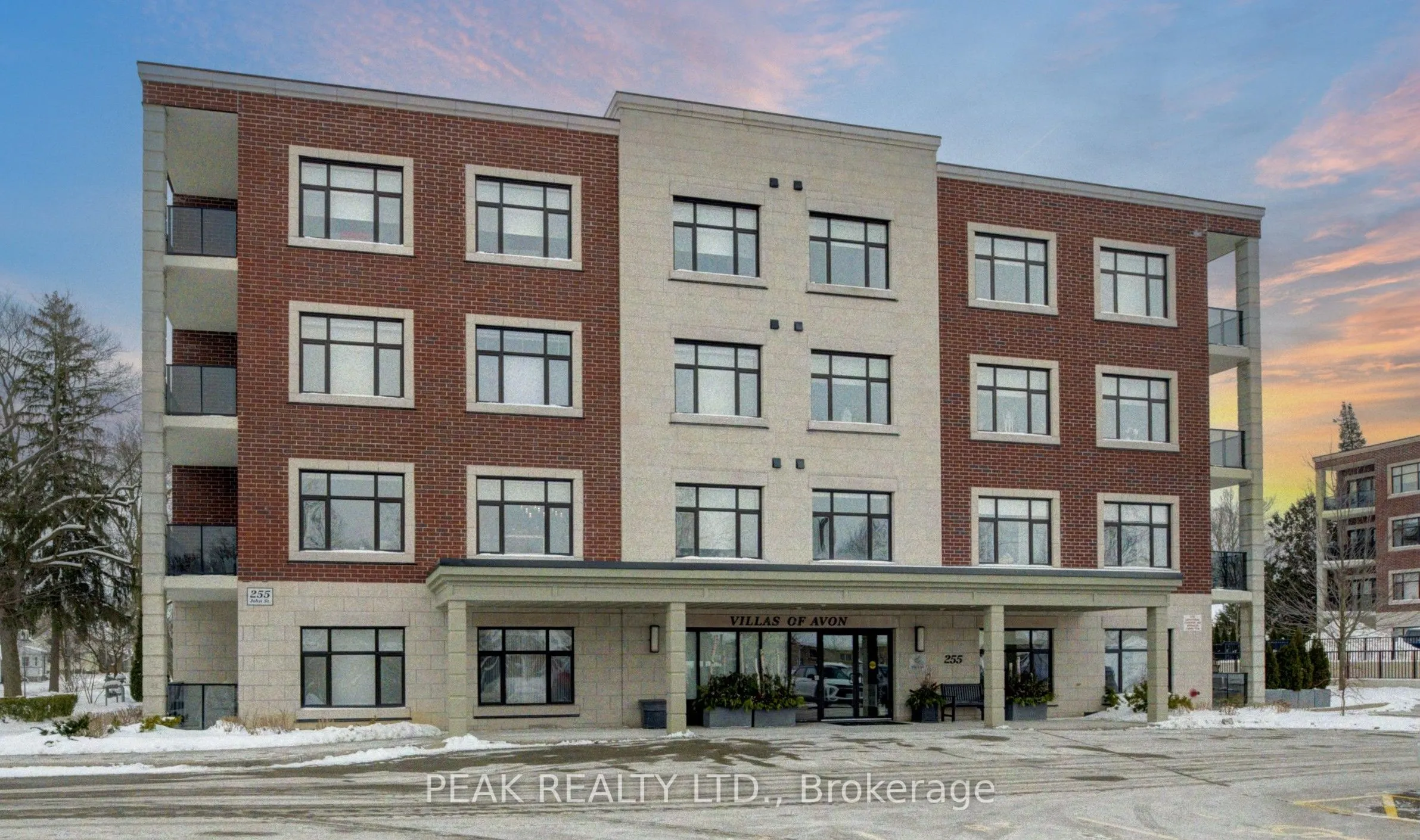 255 John Street N, #213