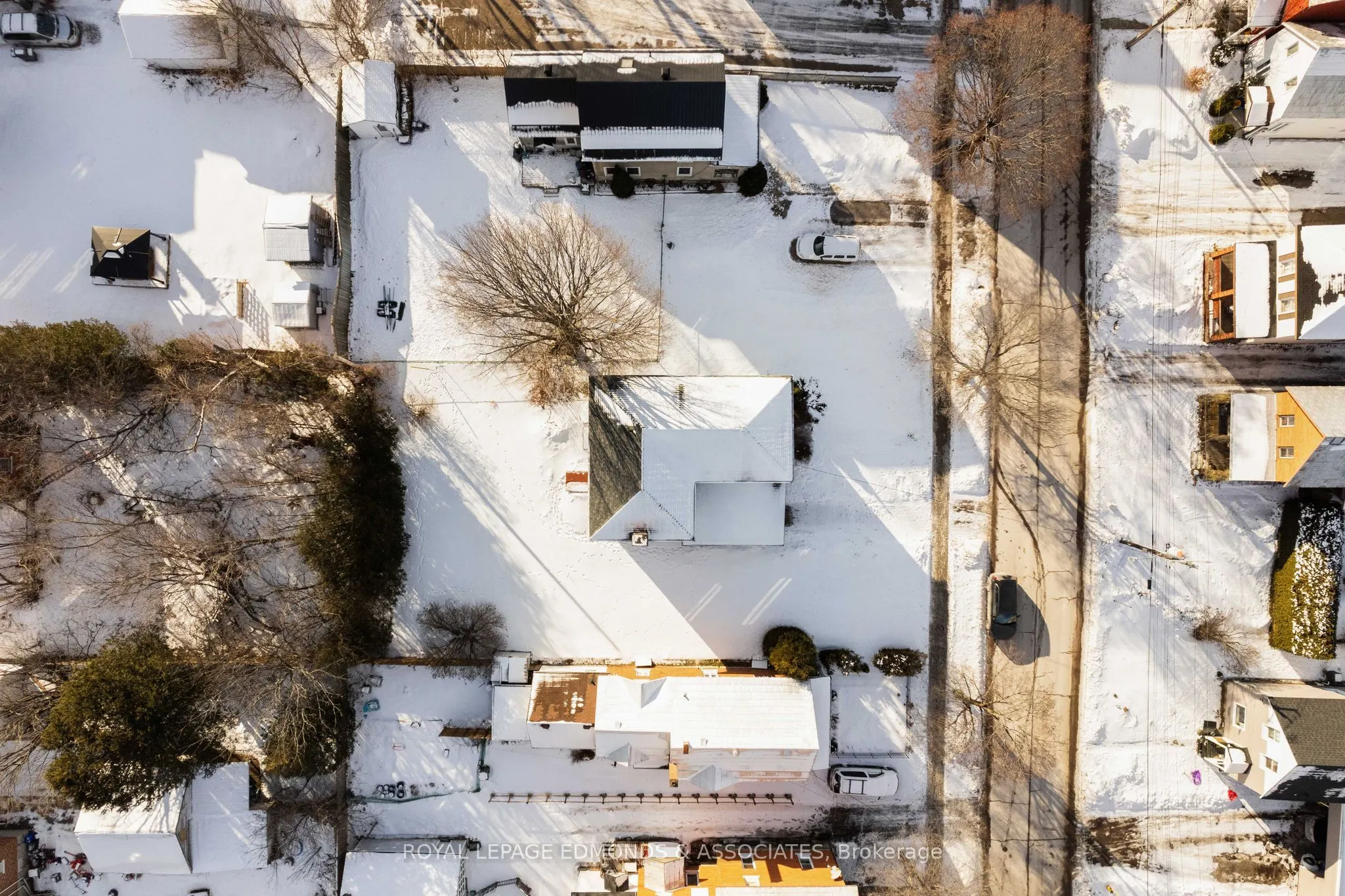 256 Renfrew Street