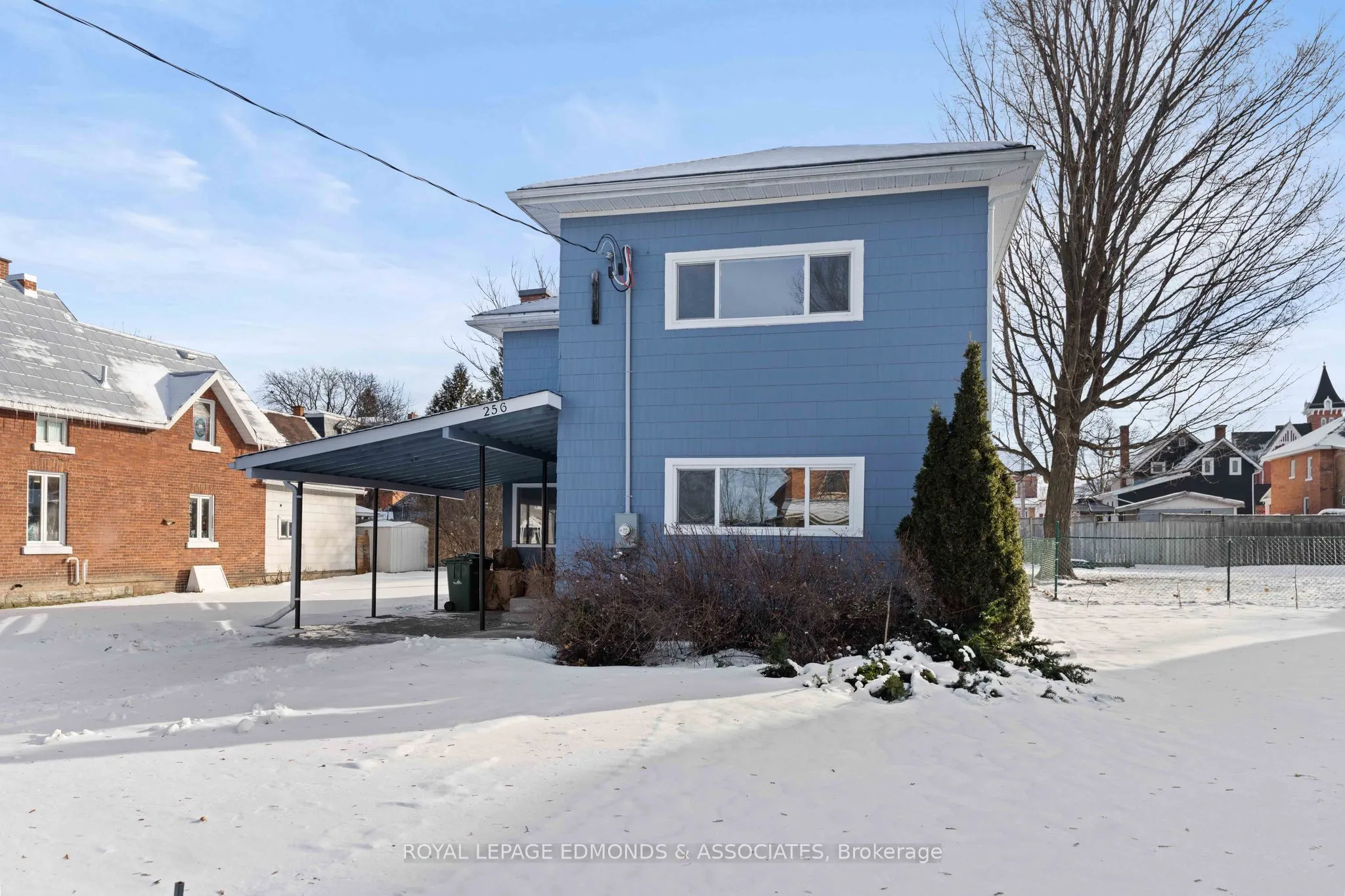 256 Renfrew Street