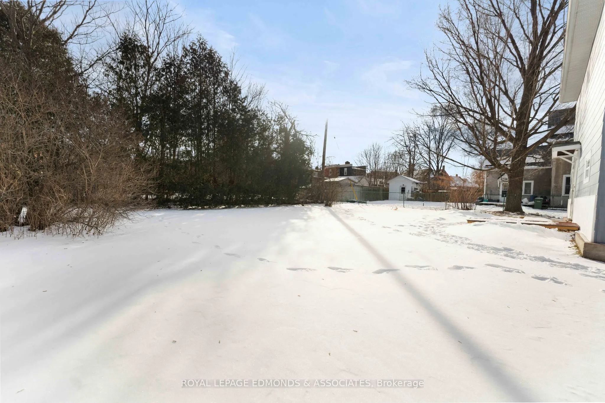 256 Renfrew Street