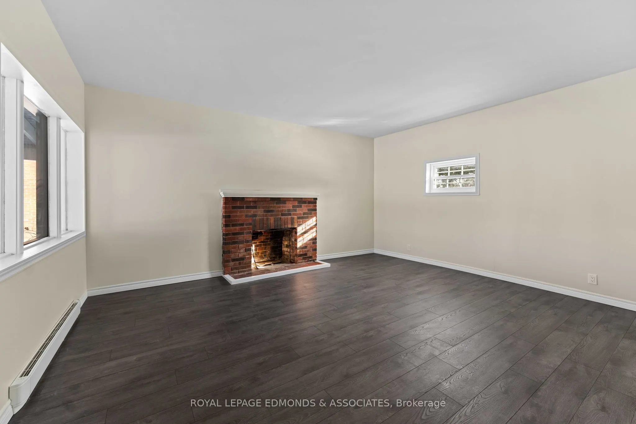 256 Renfrew Street