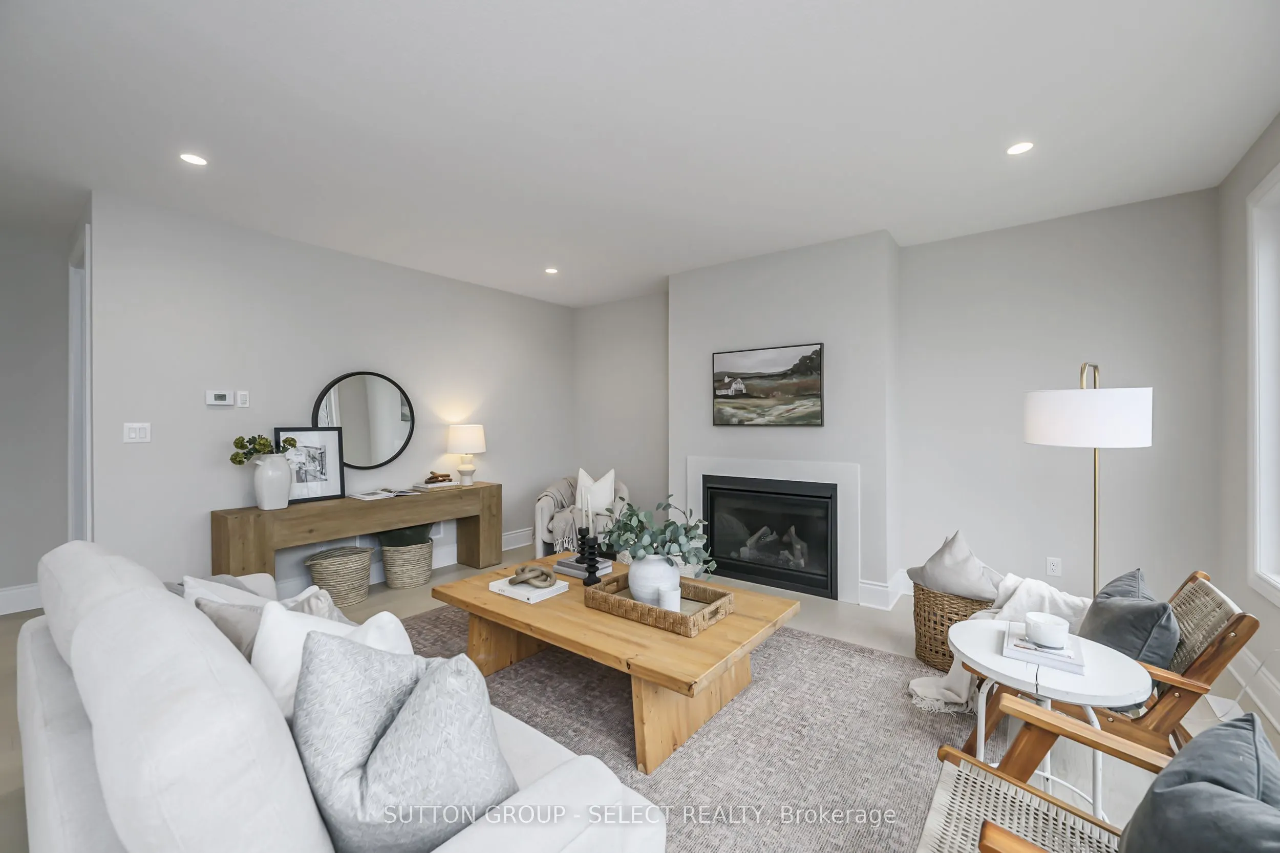 2835 SHEFFIELD Place, #14
