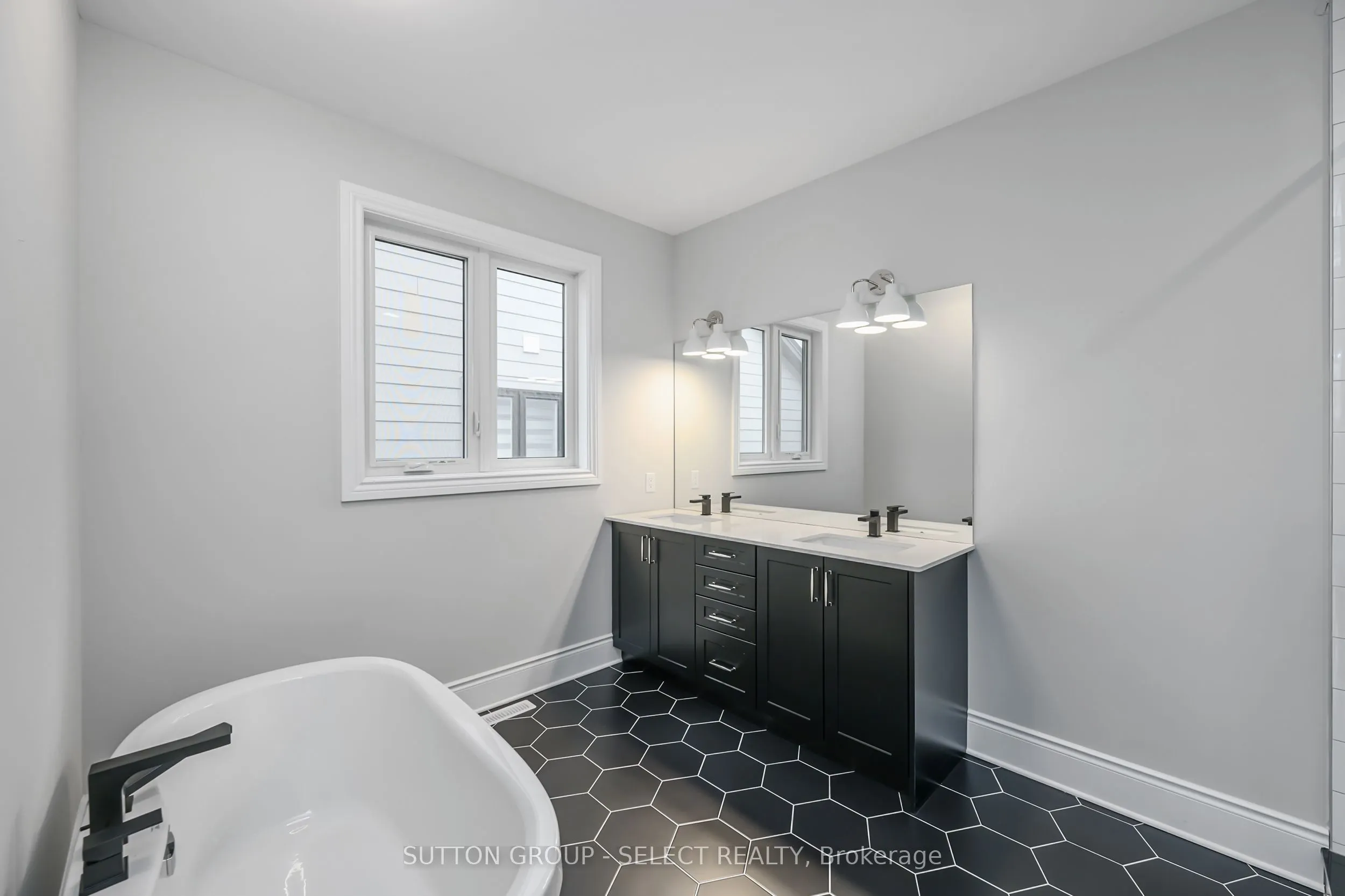 2835 SHEFFIELD Place, #14
