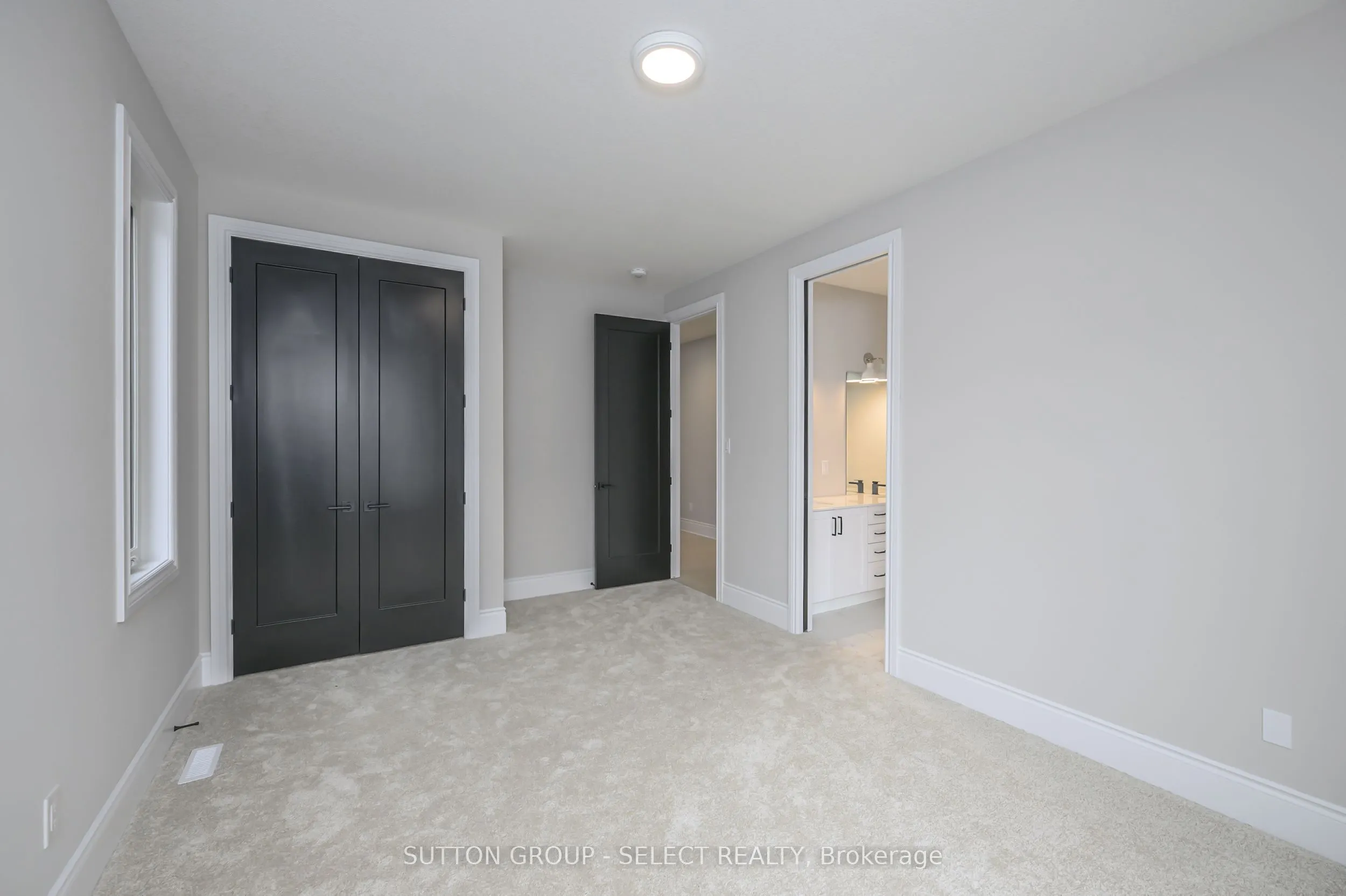 2835 SHEFFIELD Place, #14