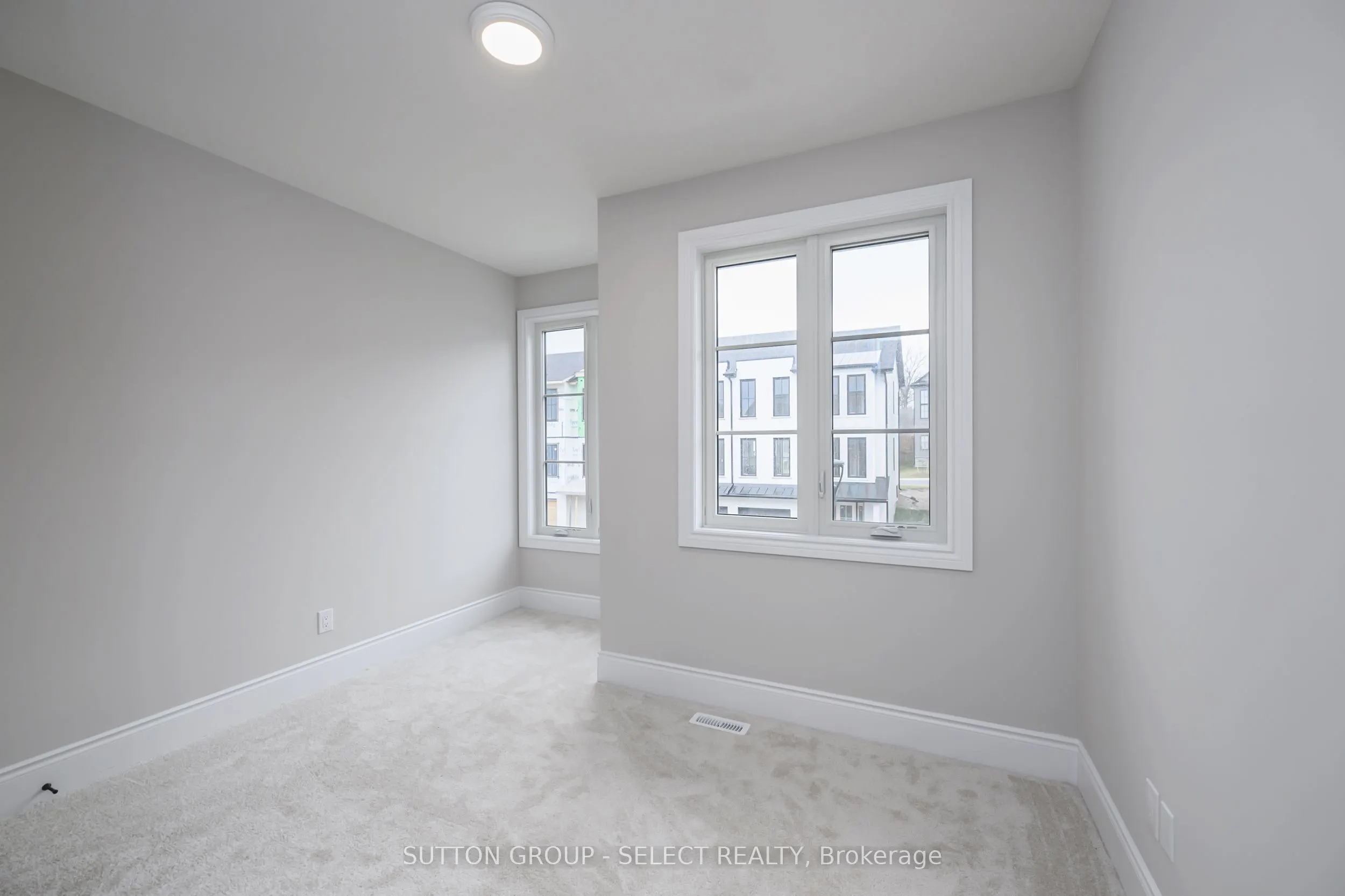 2835 SHEFFIELD Place, #14