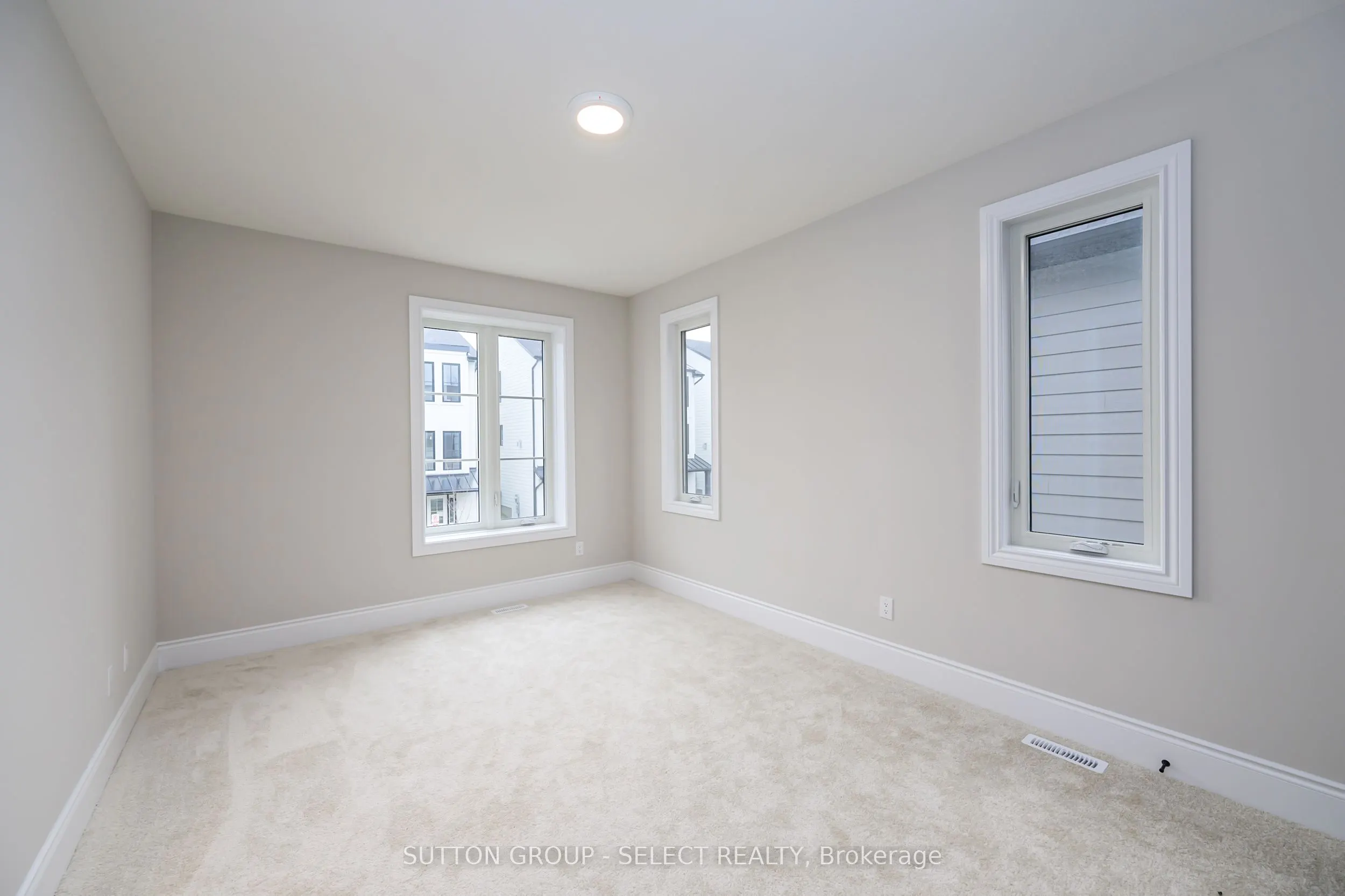 2835 SHEFFIELD Place, #14