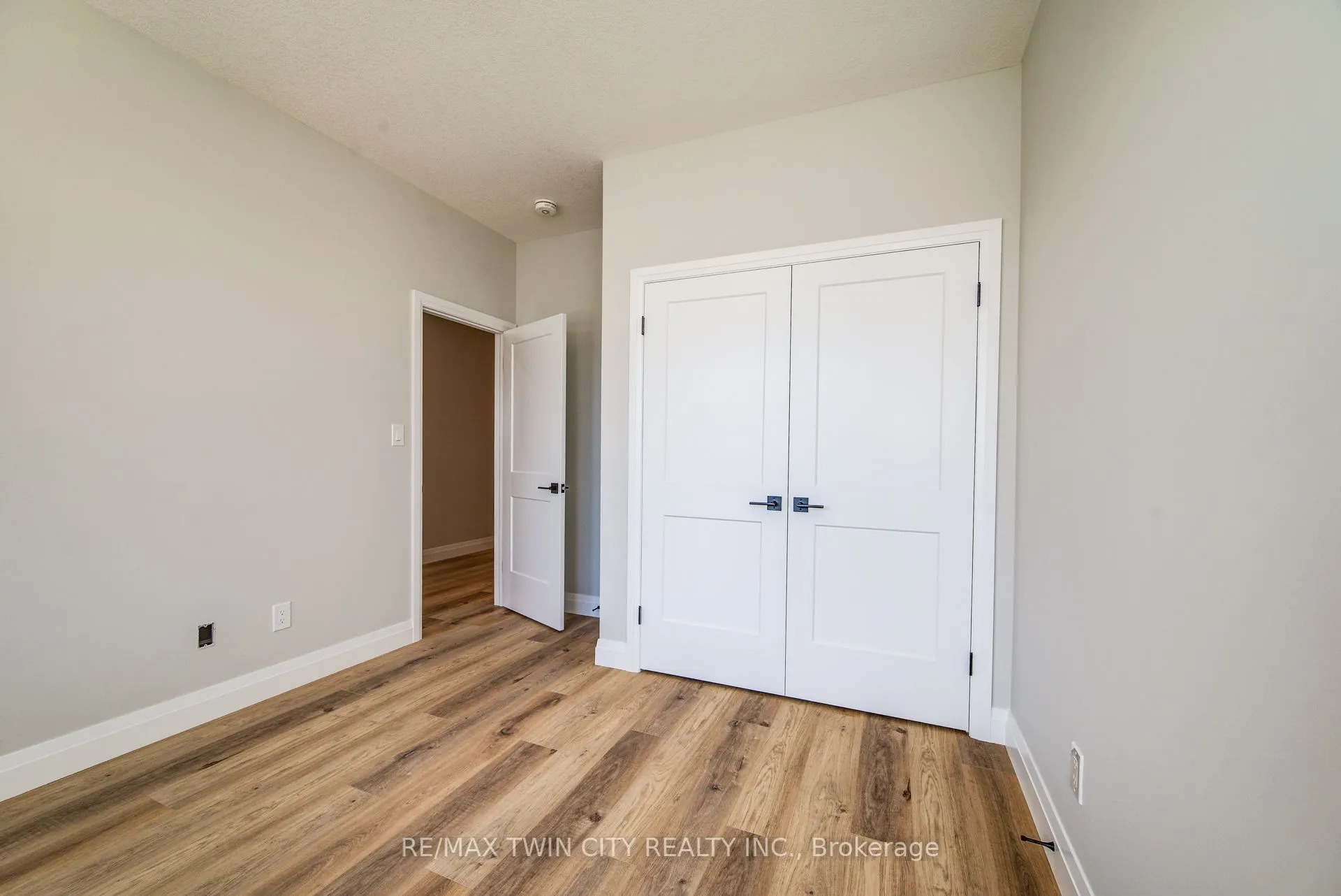 106 South Parkwood Boulevard