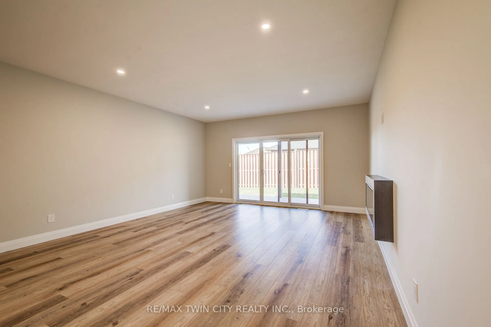 106 South Parkwood Boulevard