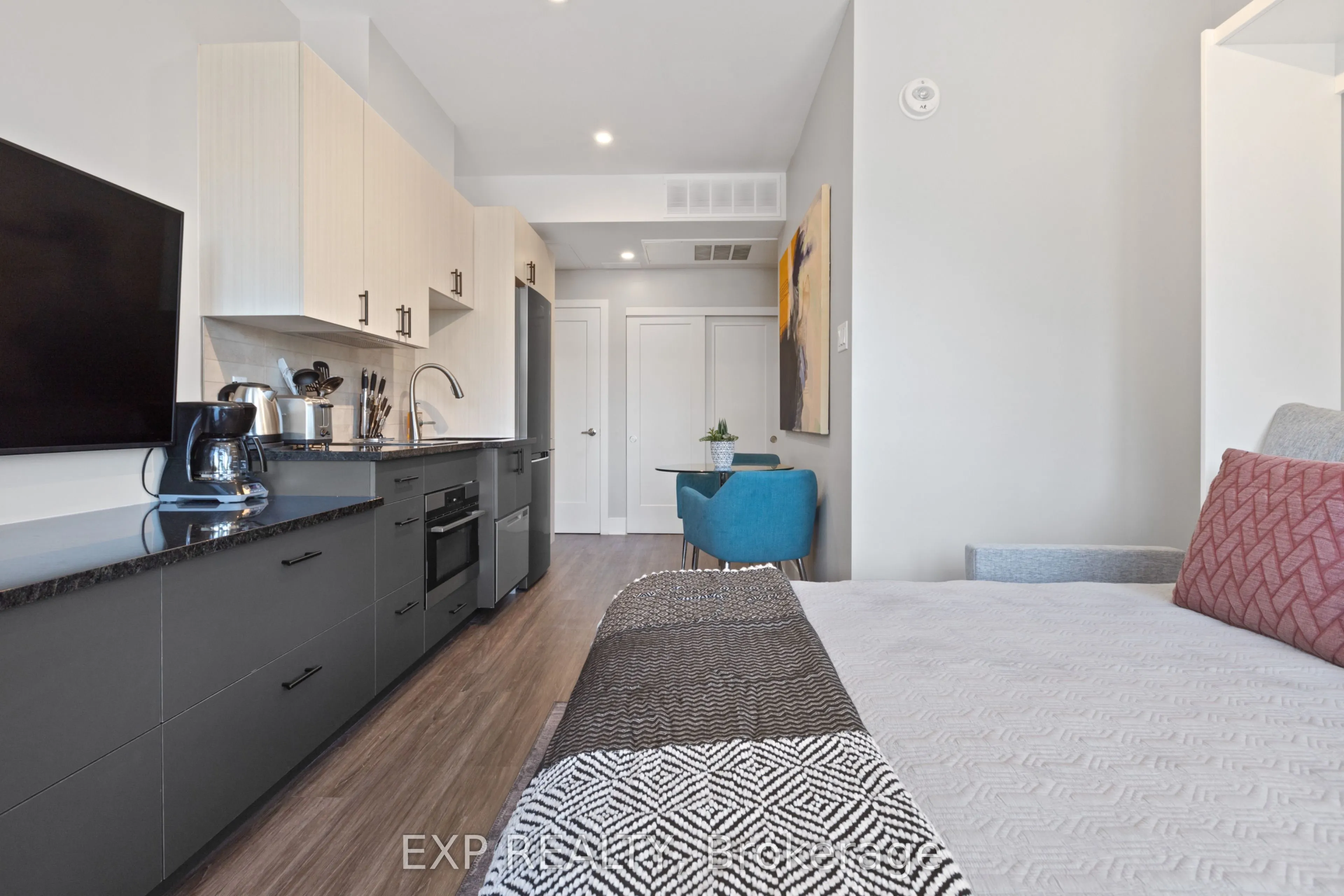 196 beechwood Avenue E, #4