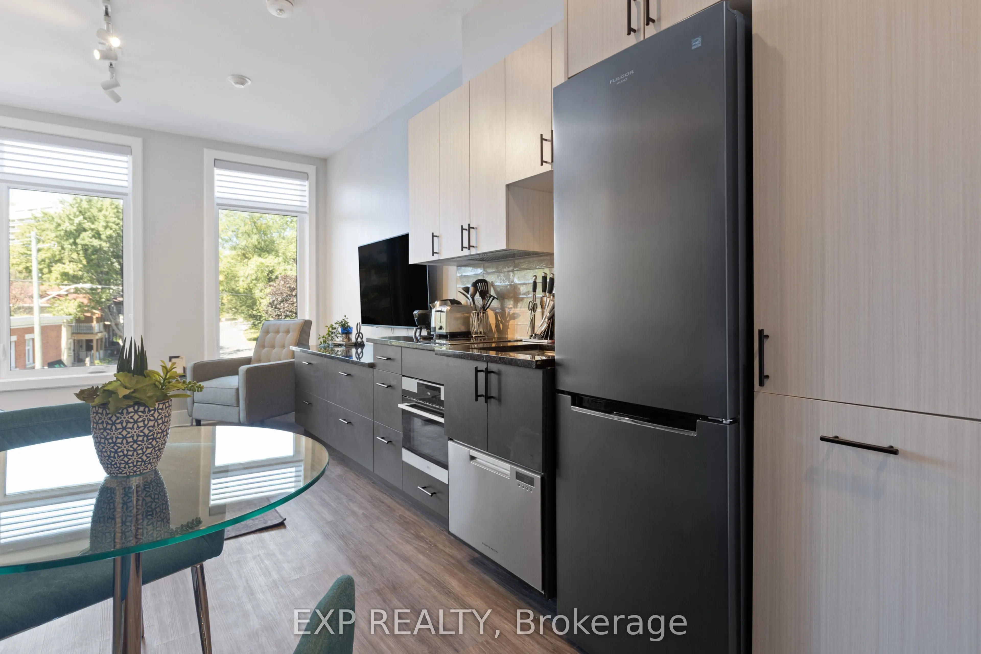 196 beechwood Avenue E, #4