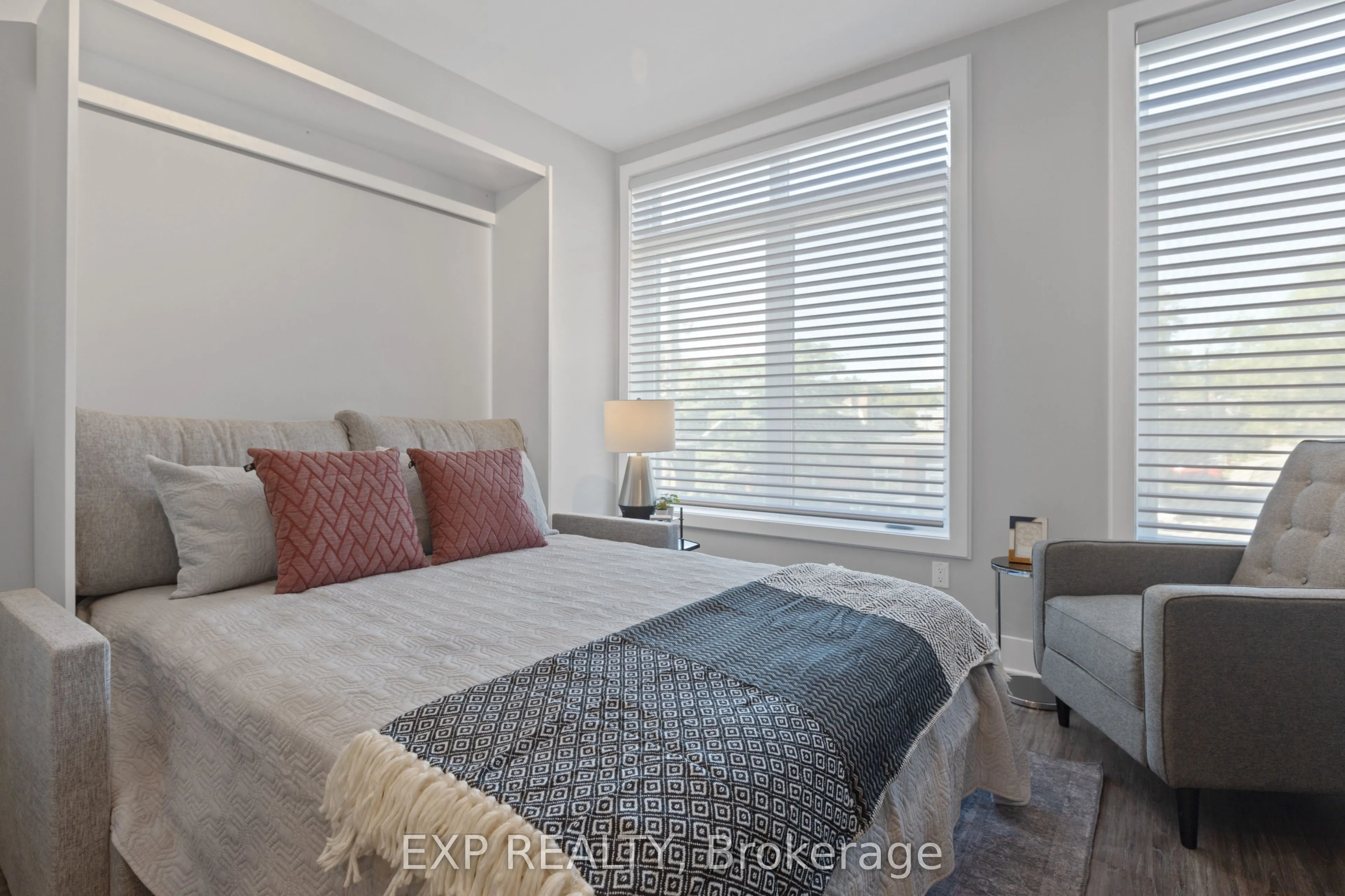 196 beechwood Avenue E, #4