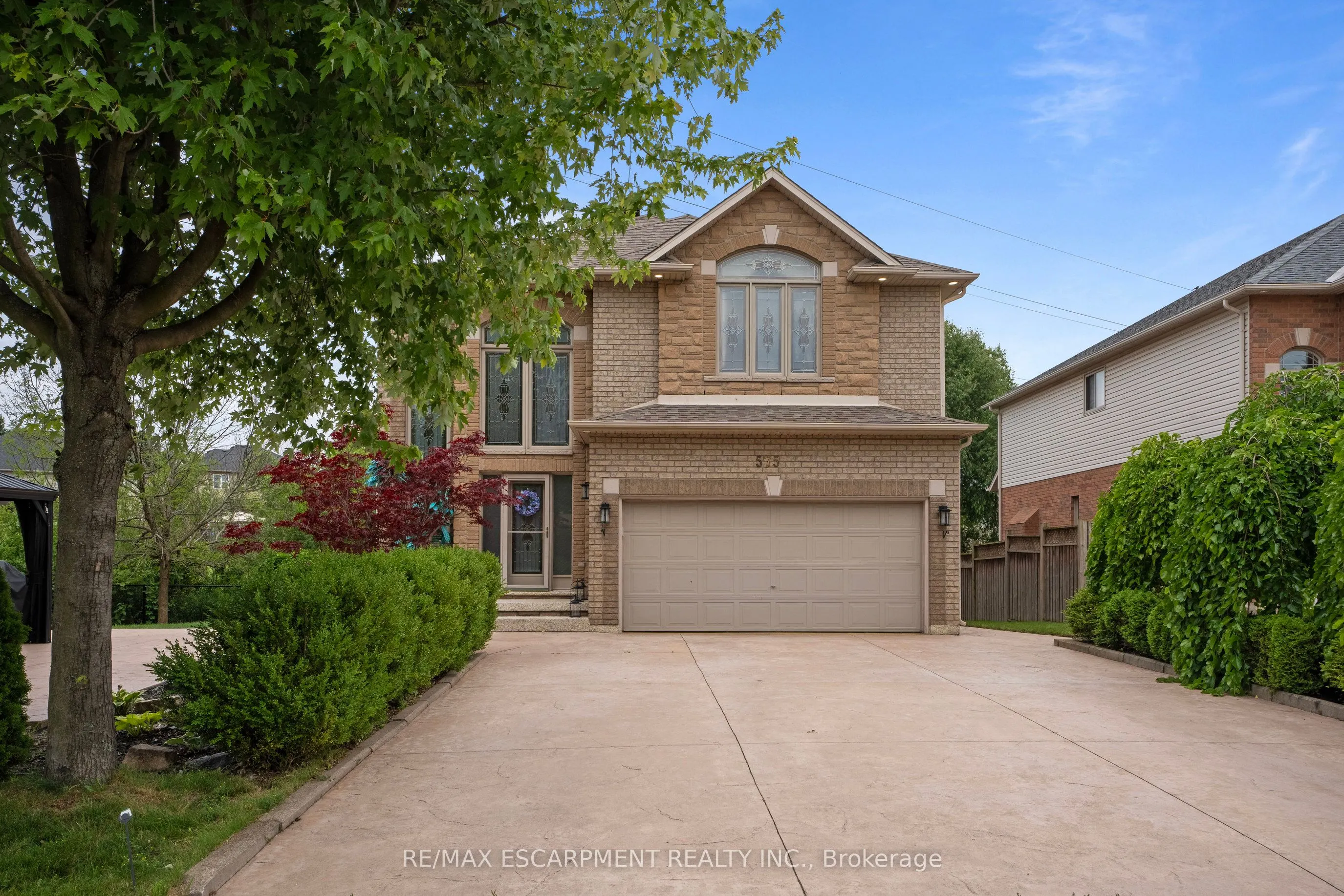 575 STONEHENGE Drive