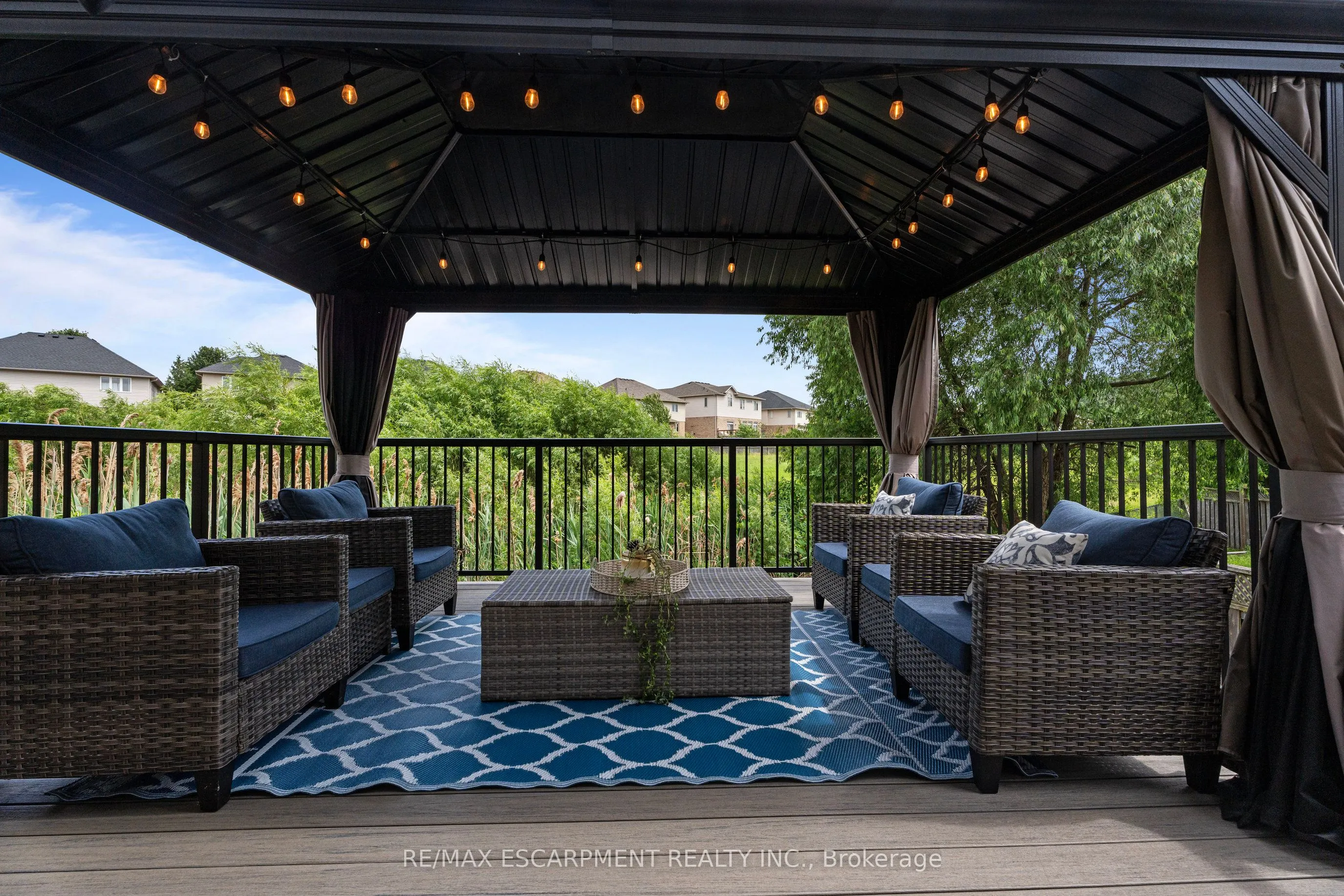 575 STONEHENGE Drive