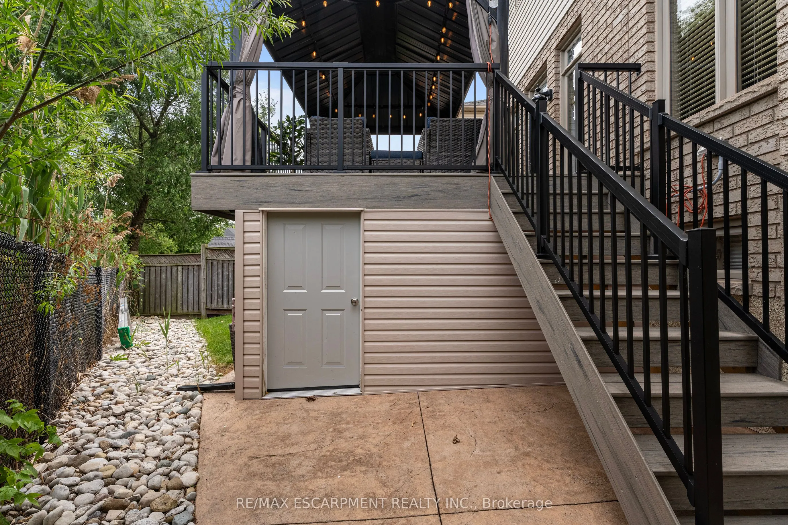 575 STONEHENGE Drive