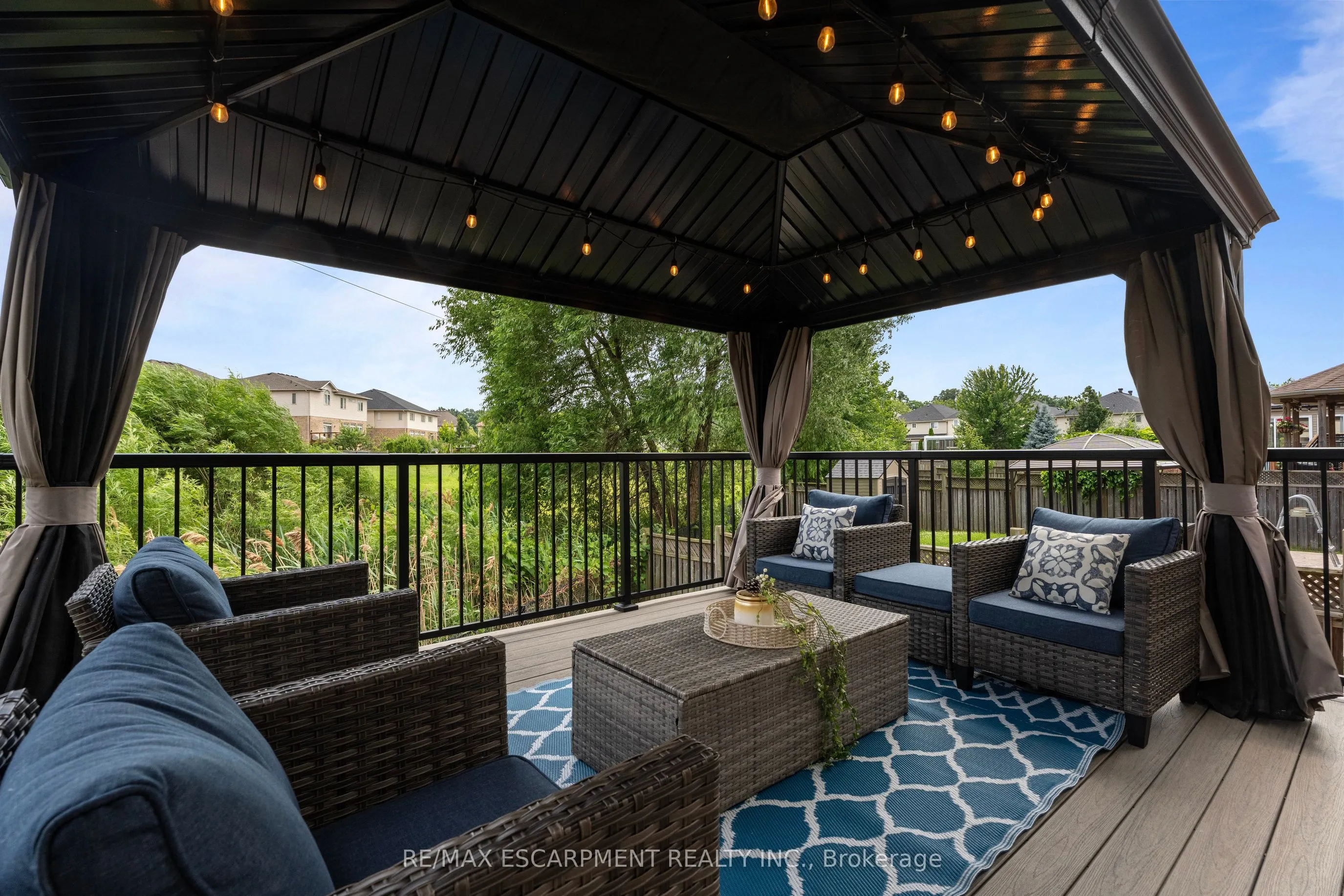 575 STONEHENGE Drive
