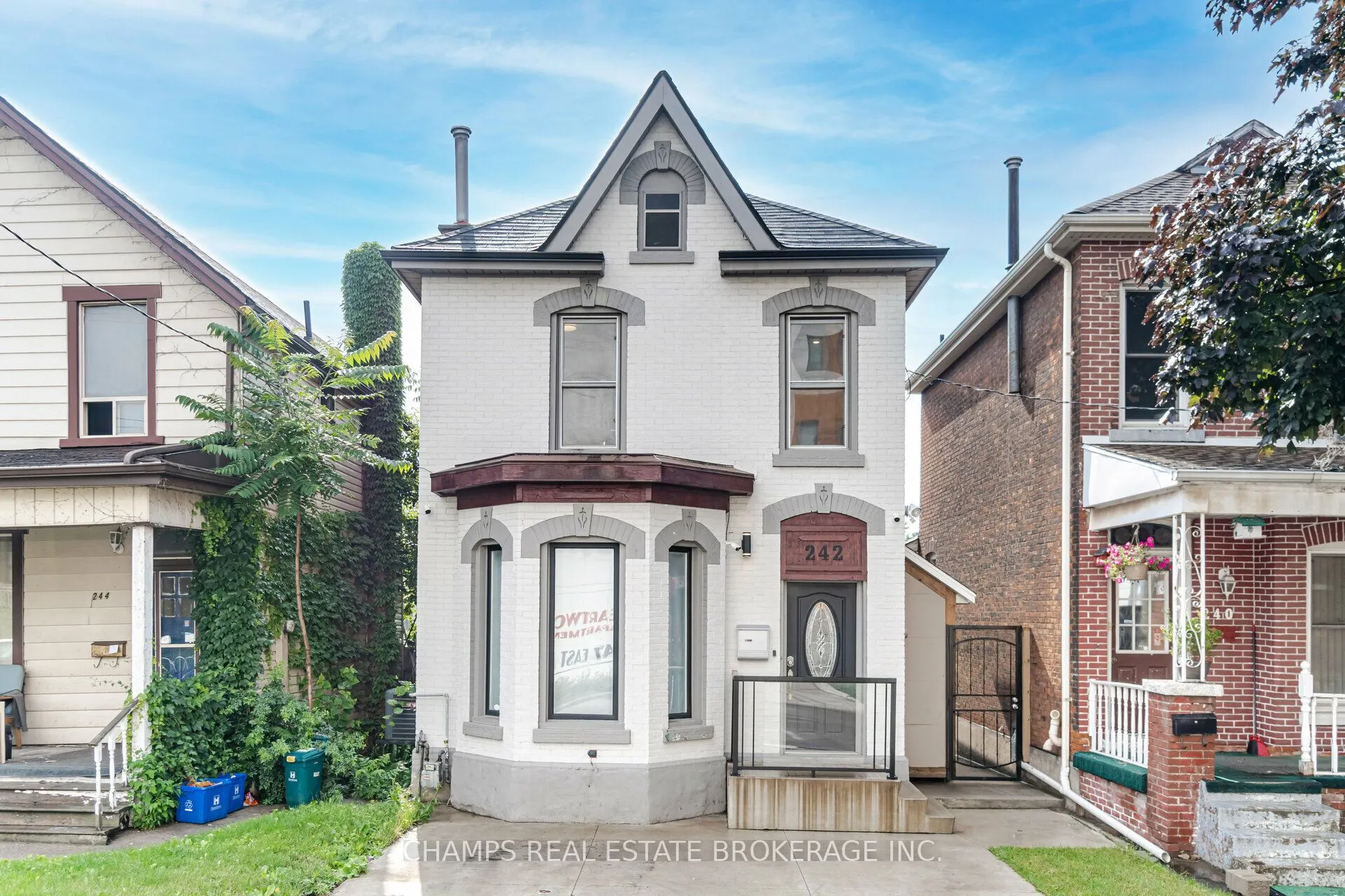 242 East Avenue N