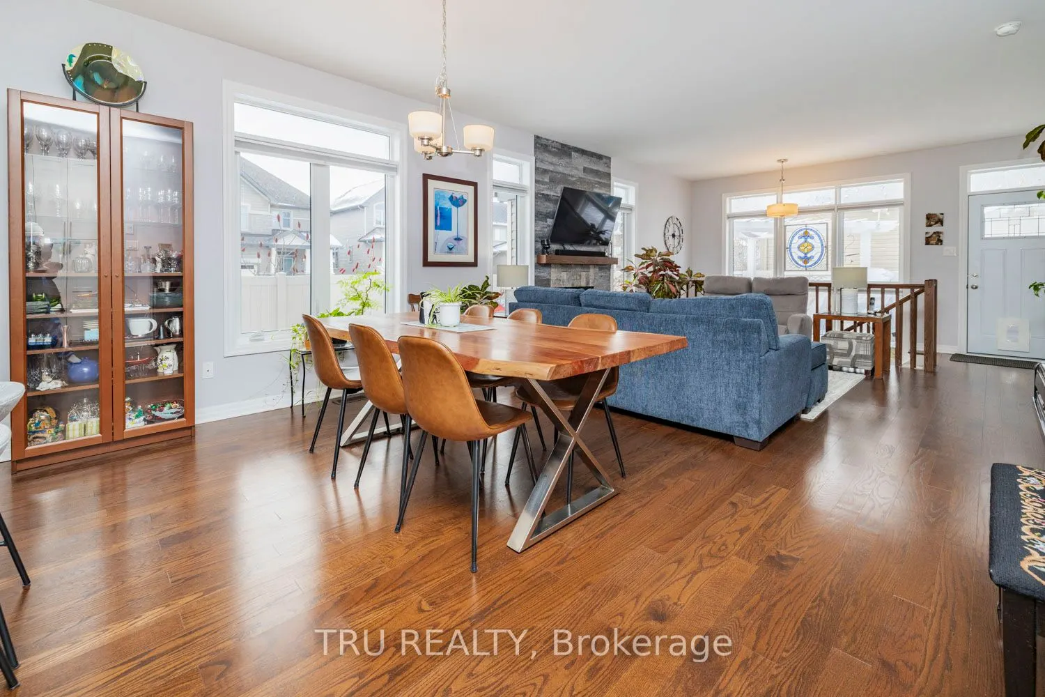 713 Spring Valley Drive