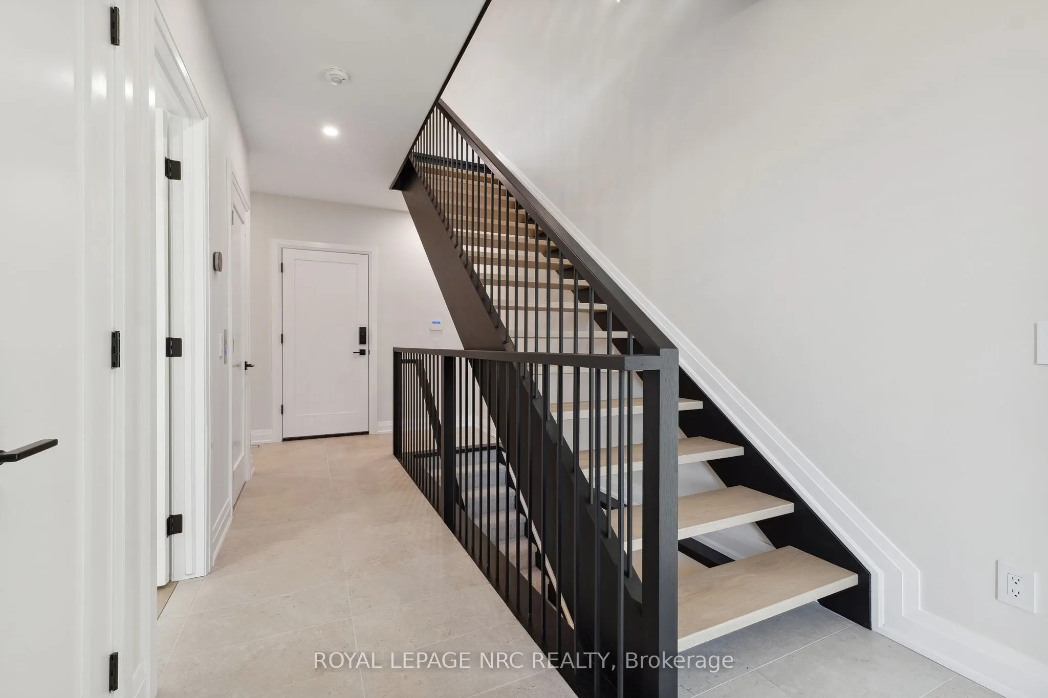 153 E Port Robinson Road, #10
