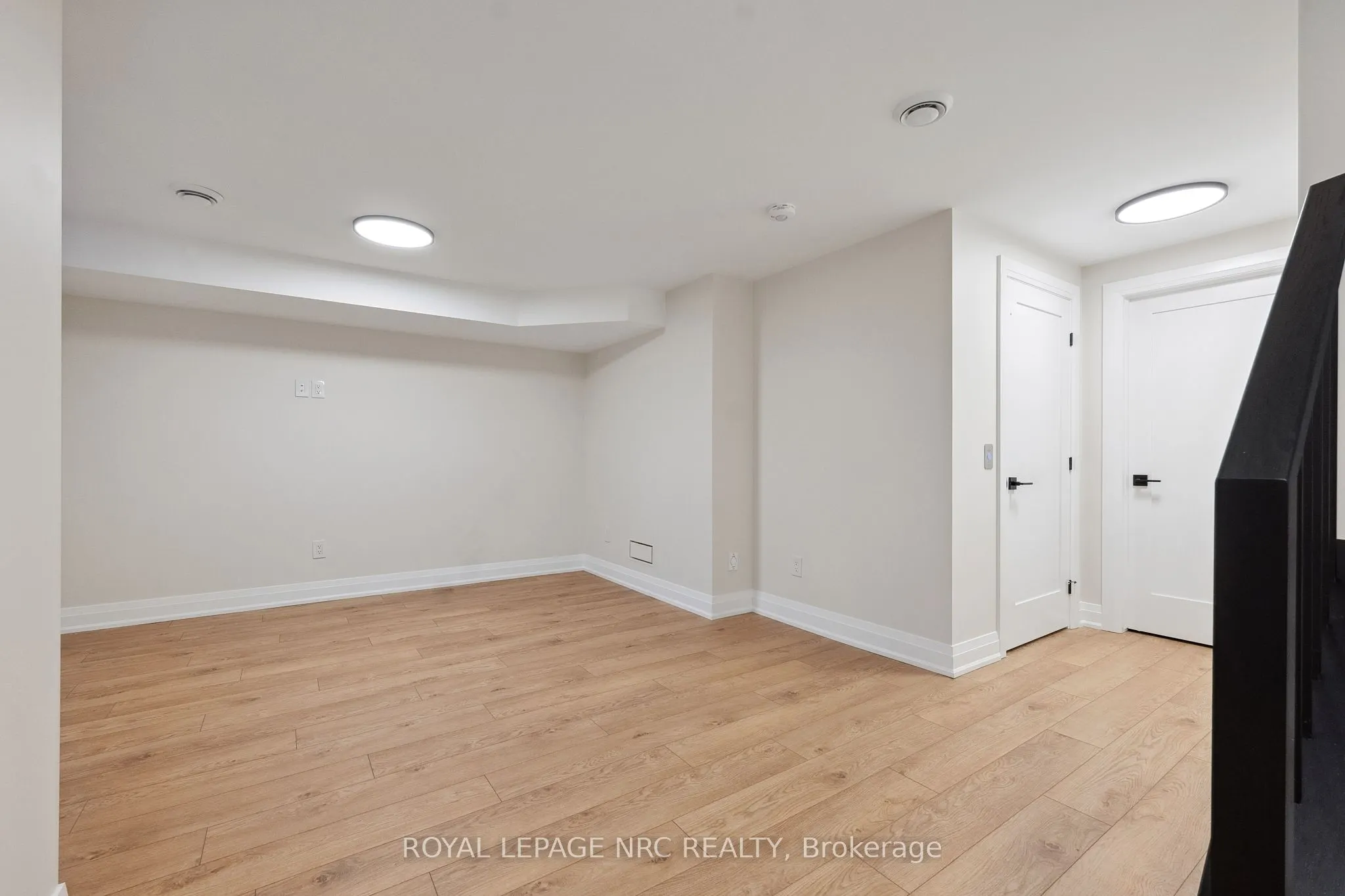 153 E Port Robinson Road, #10