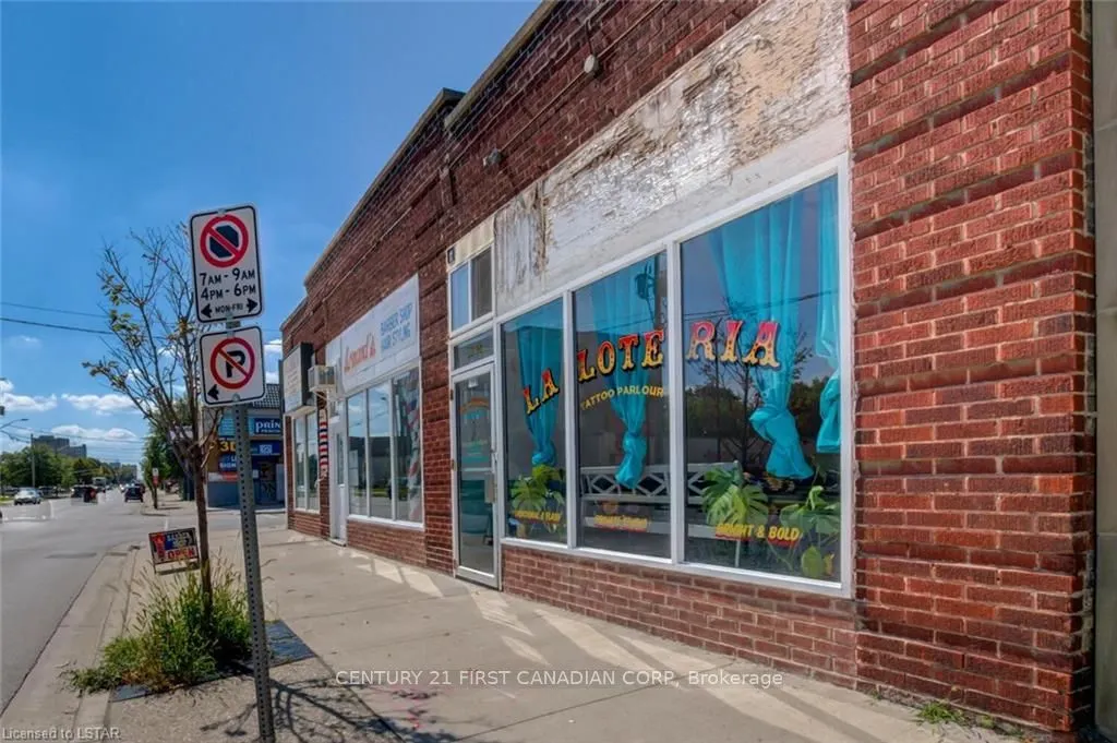 1066 Dundas Street E