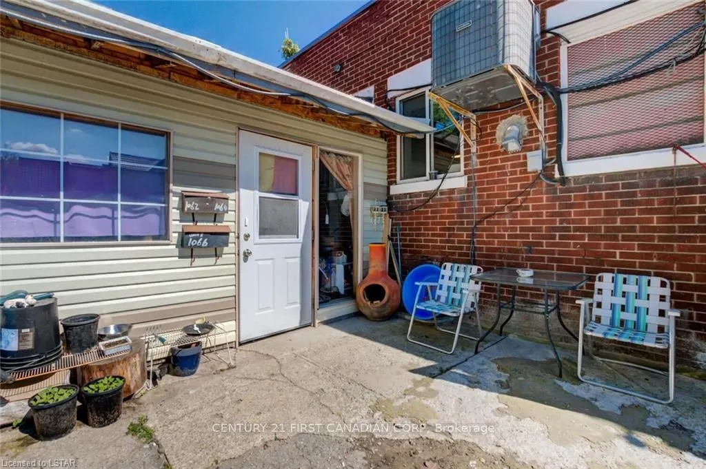1066 Dundas Street E