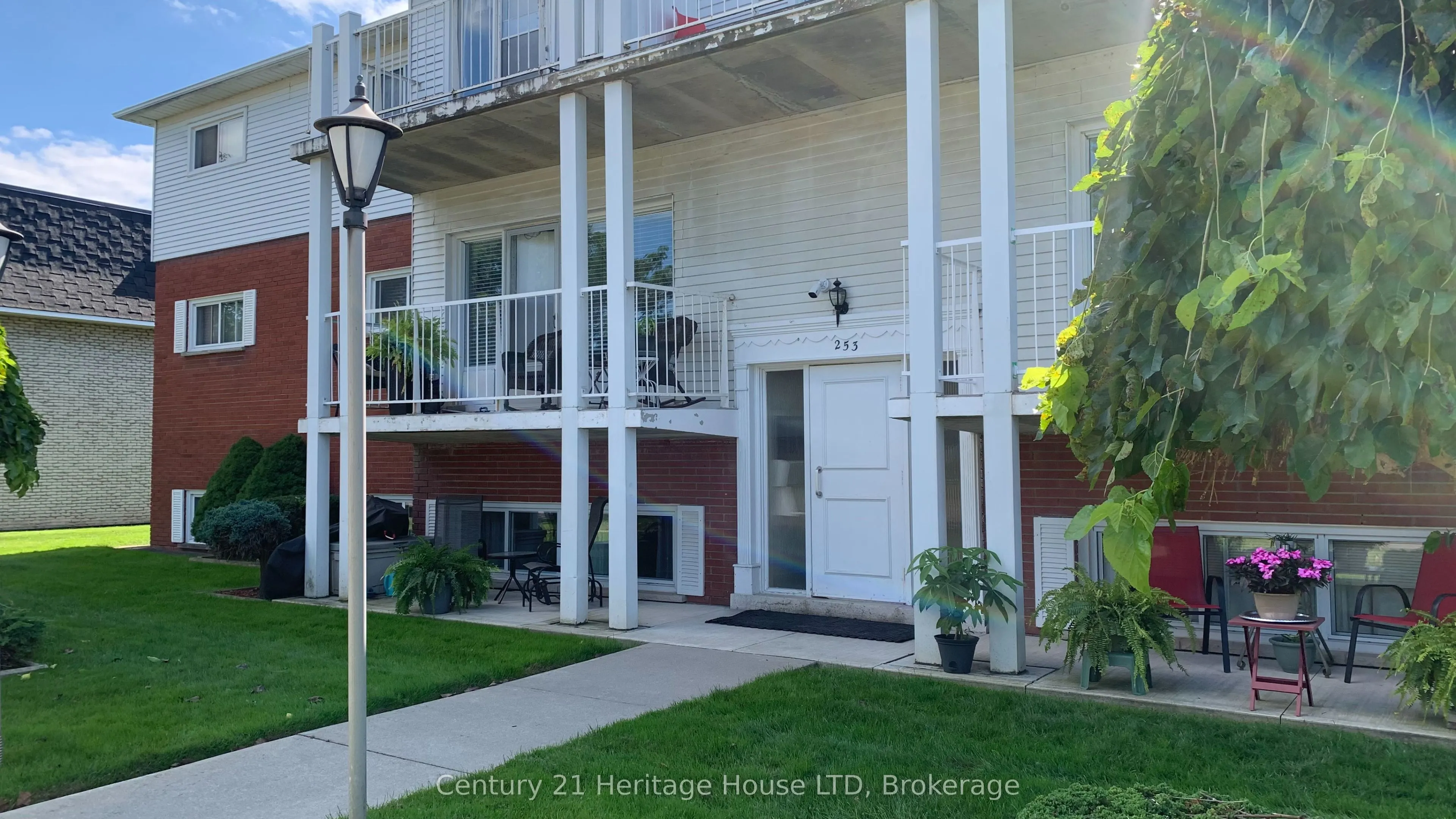 253 Fitch Street #203