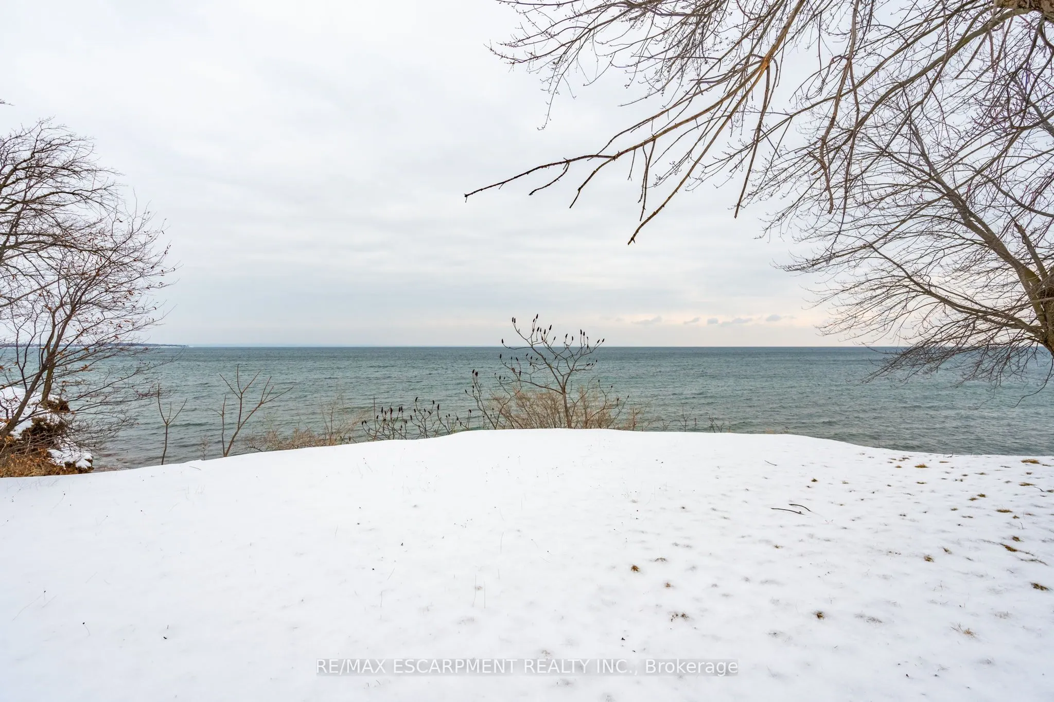 90 Lakeside Drive