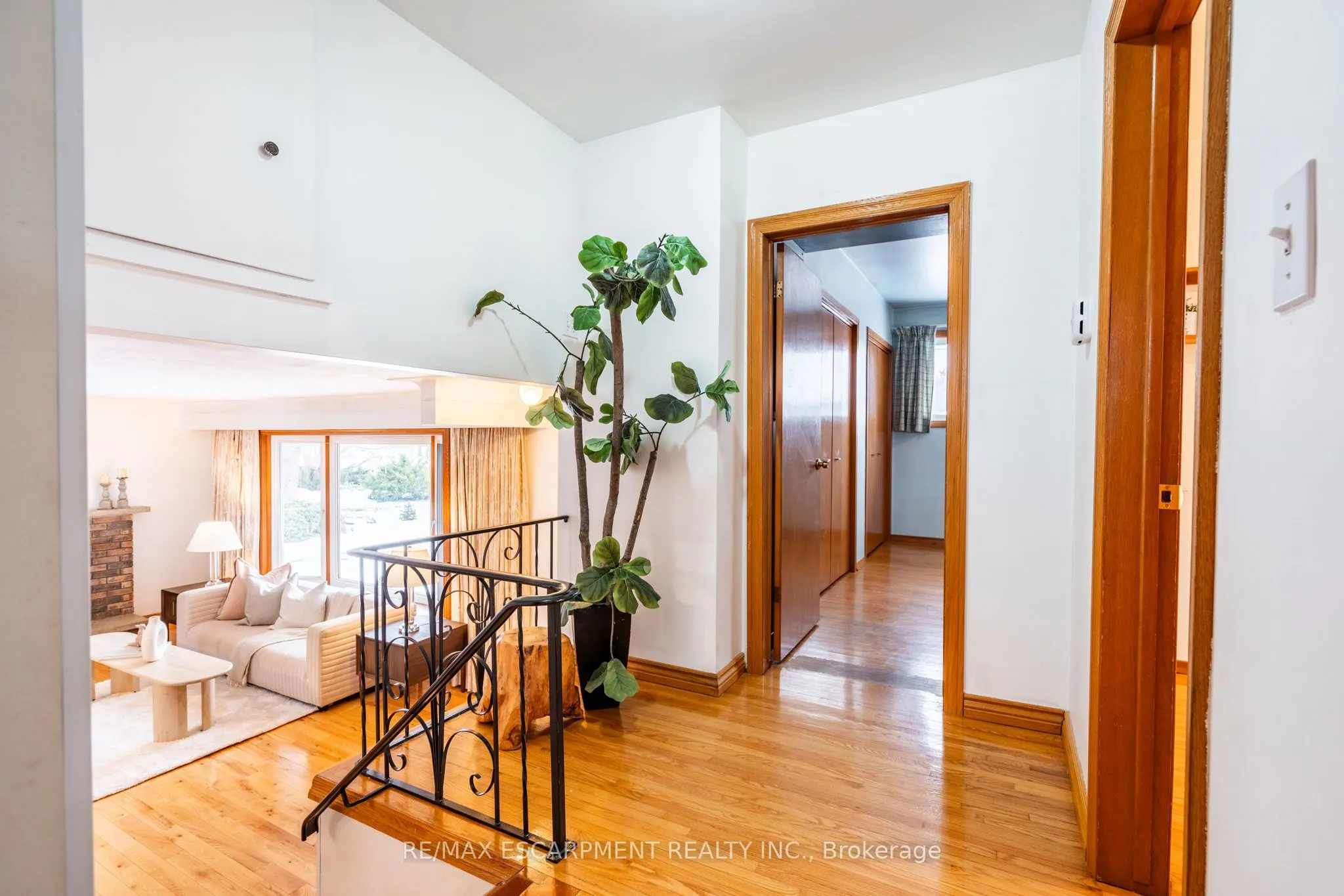 90 Lakeside Drive