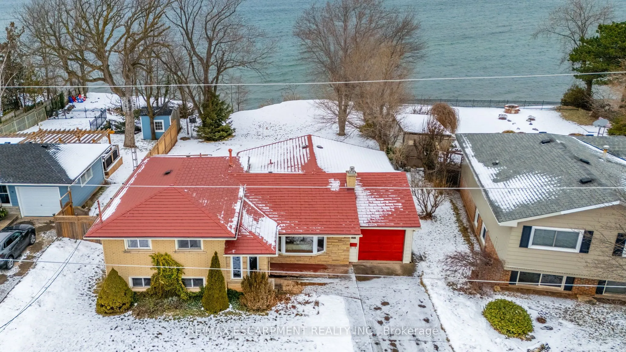 90 Lakeside Drive