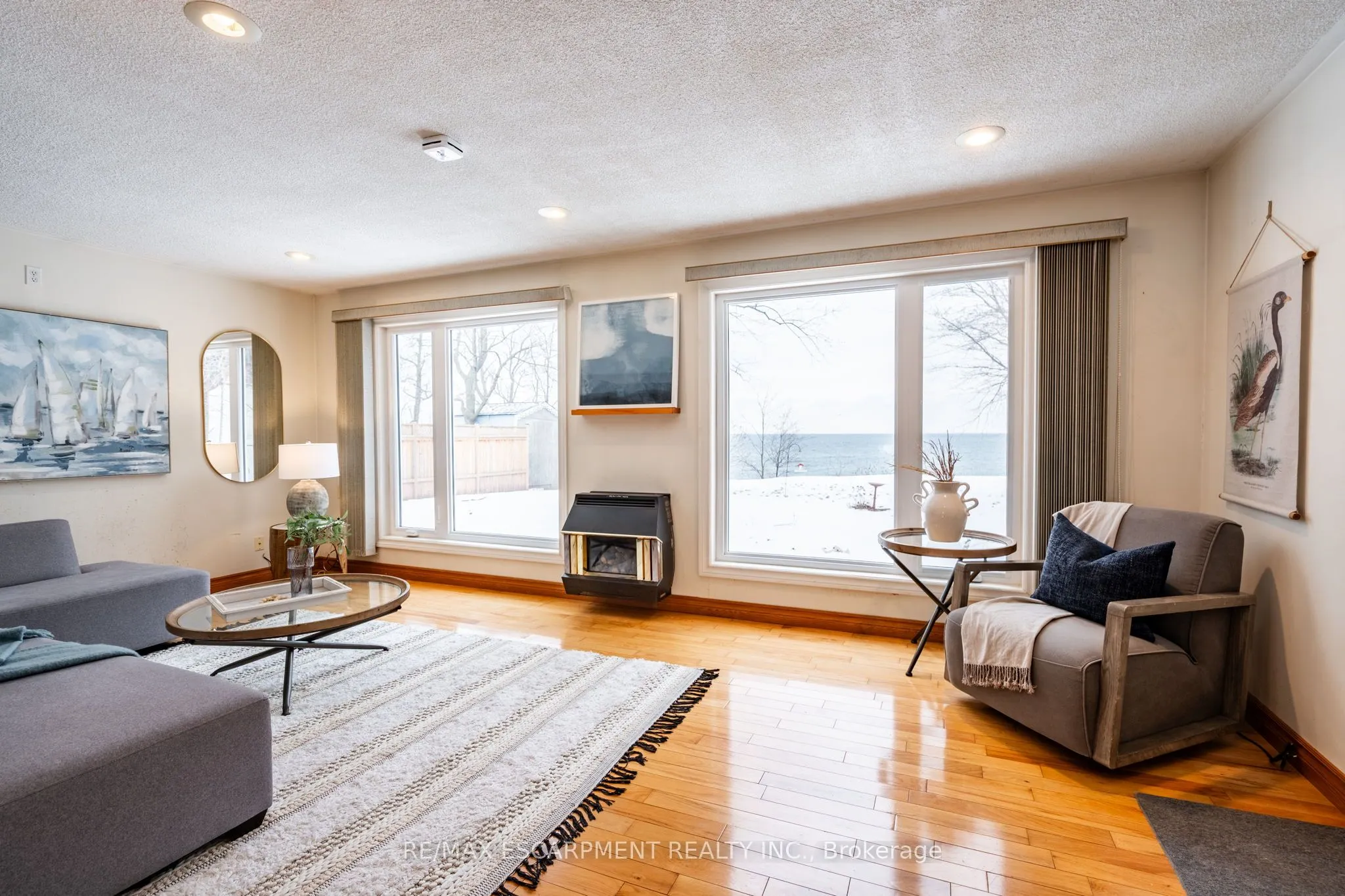 90 Lakeside Drive