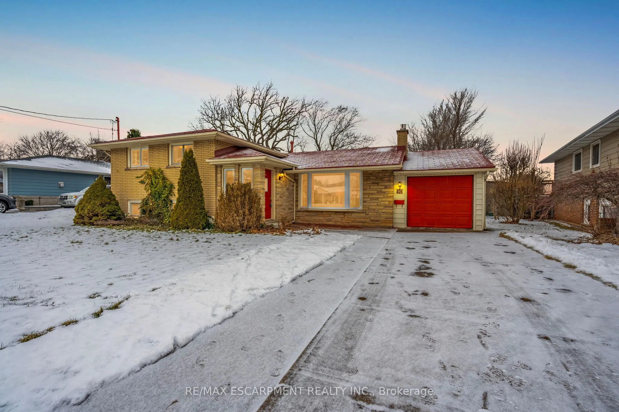 90 Lakeside Drive