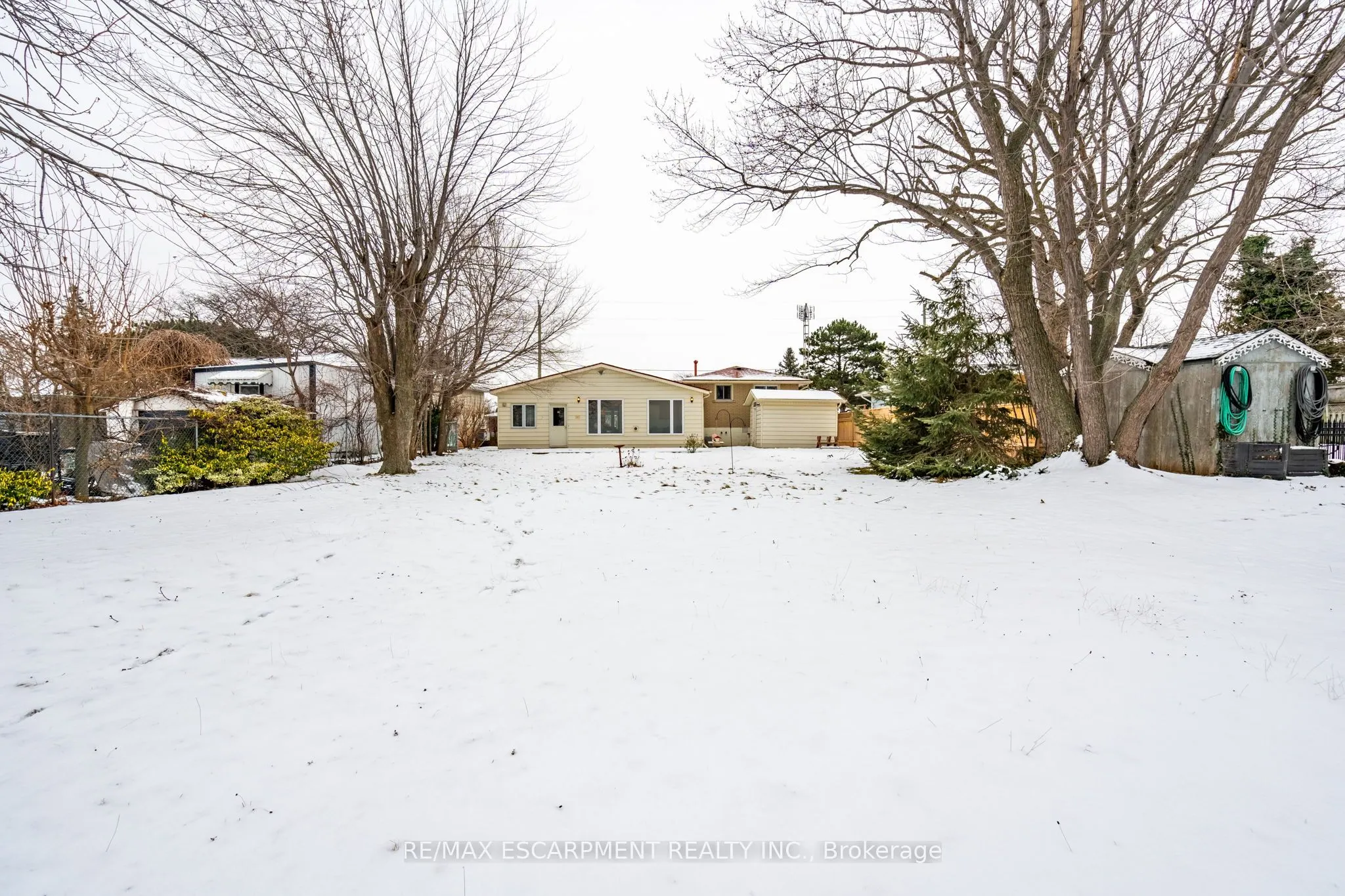 90 Lakeside Drive