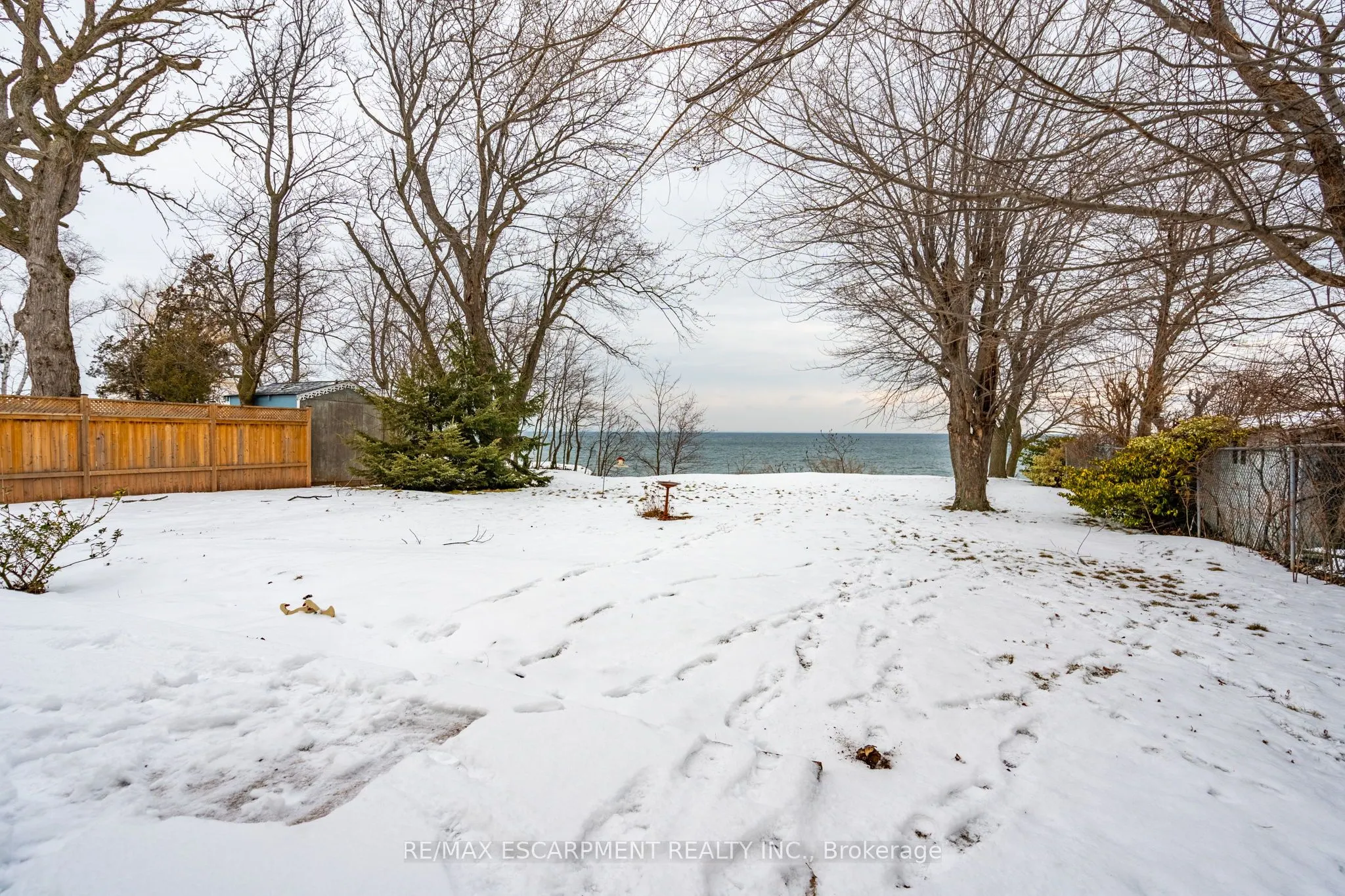 90 Lakeside Drive
