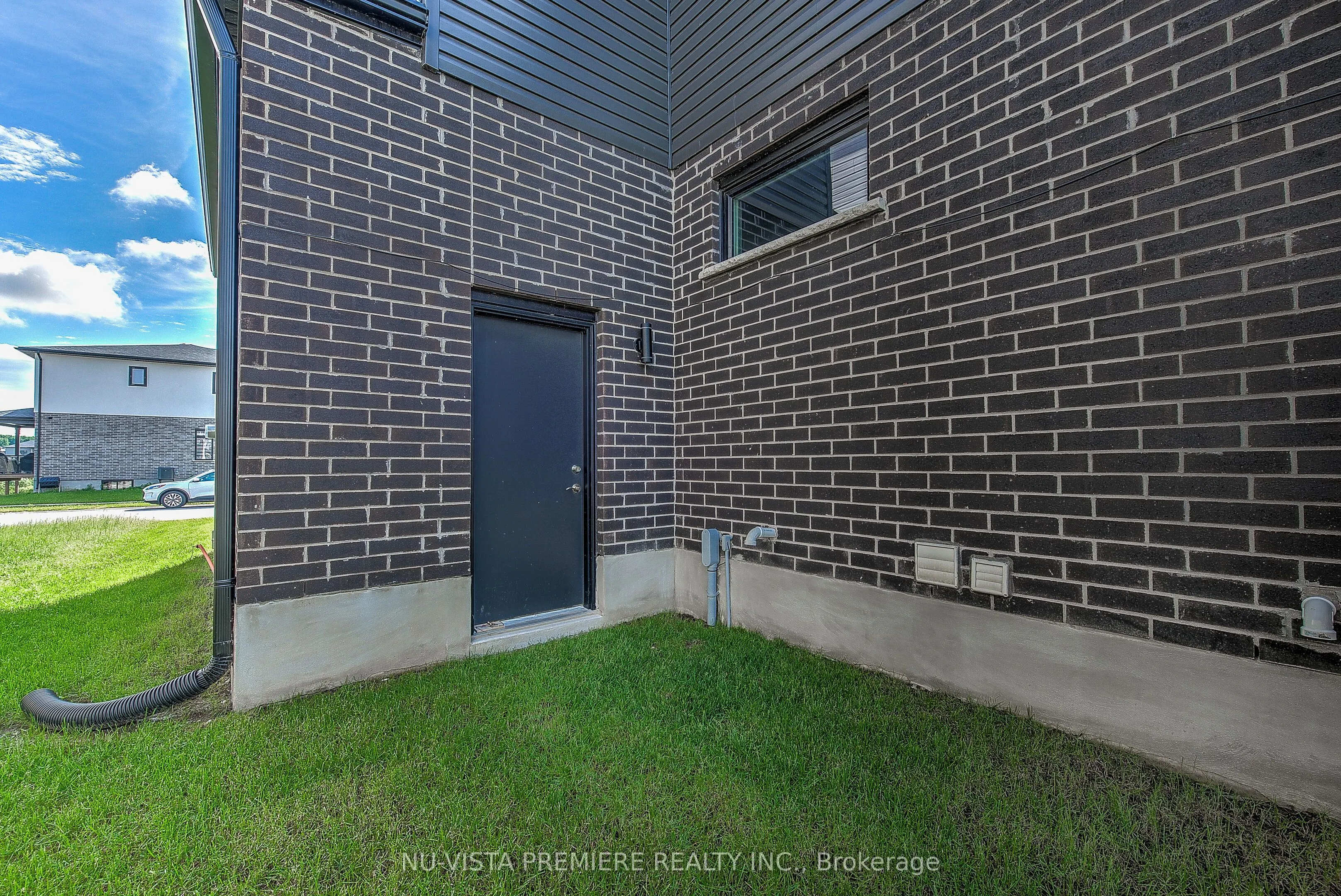 1464 Medway Park Drive