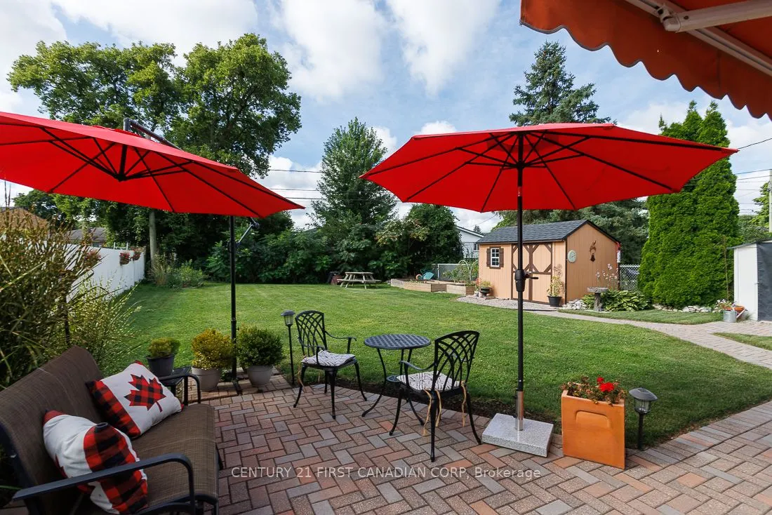 82 Queenston Crescent