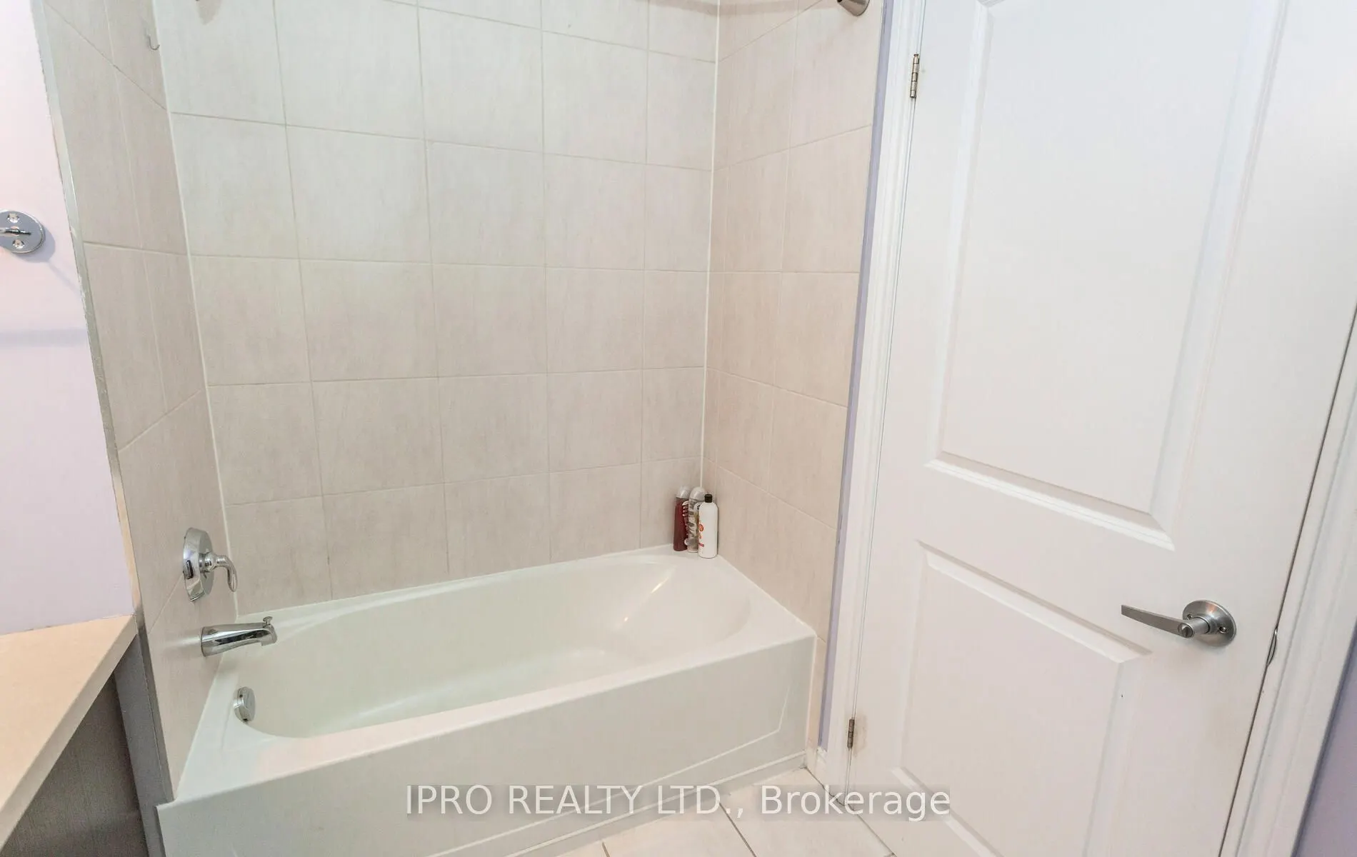 427 Aberdeen Avenue, #PH04